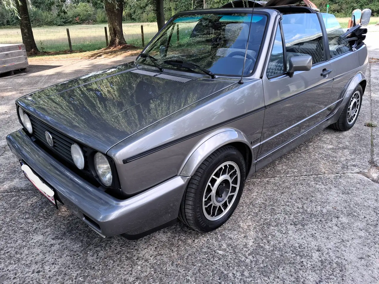 Volkswagen Golf 1 cabrio PERFECTE STAAT,KOPEN of RUILEN VW AU, foto 1