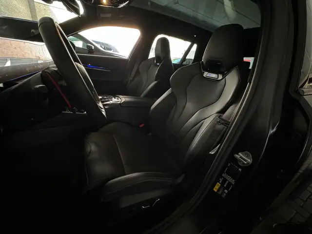 BMW M5 view 6