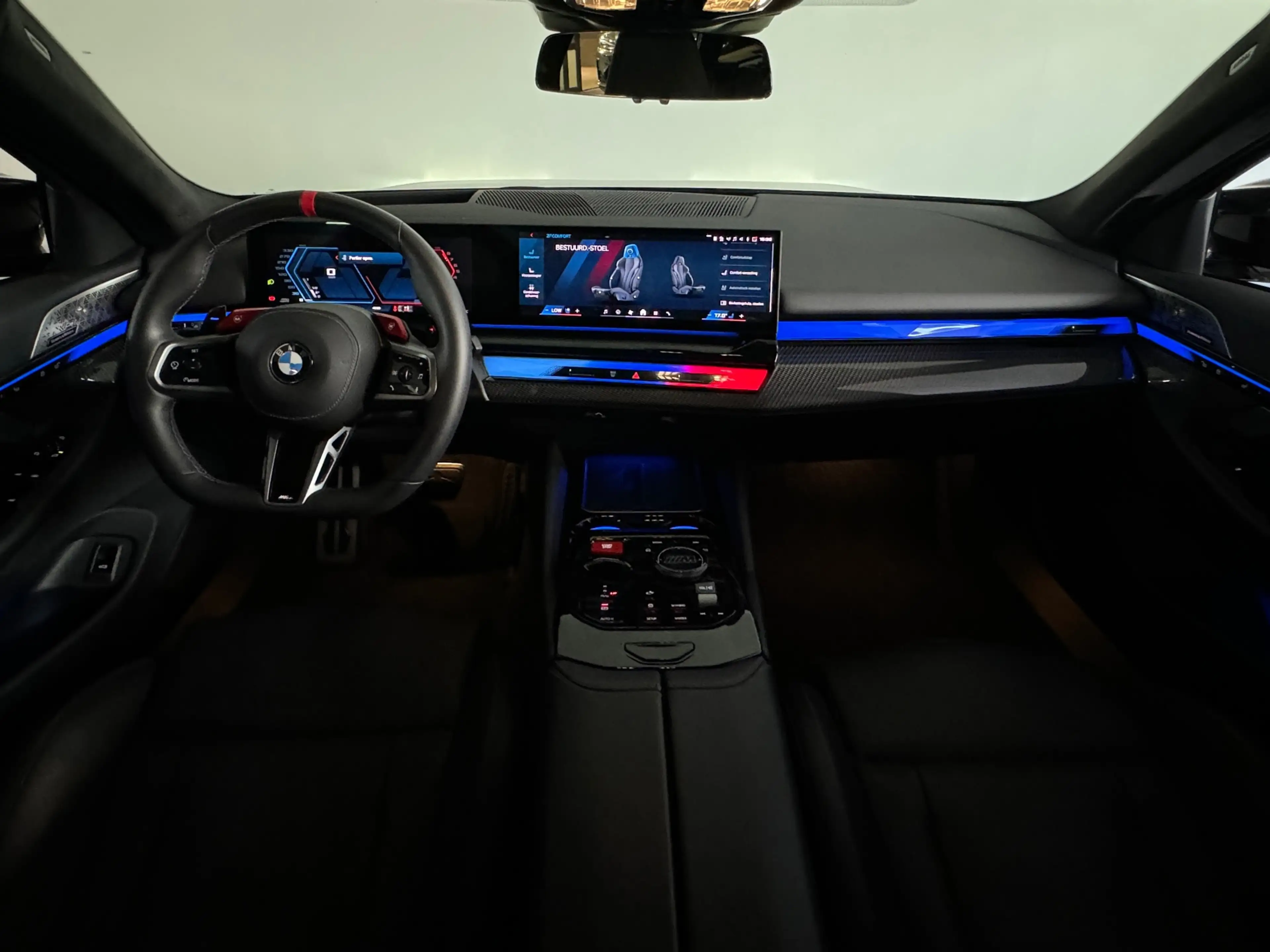 BMW M5 5-serie Touring Pano|Ceramic|B&W|HuD|Carbon|M Driv — photo 4