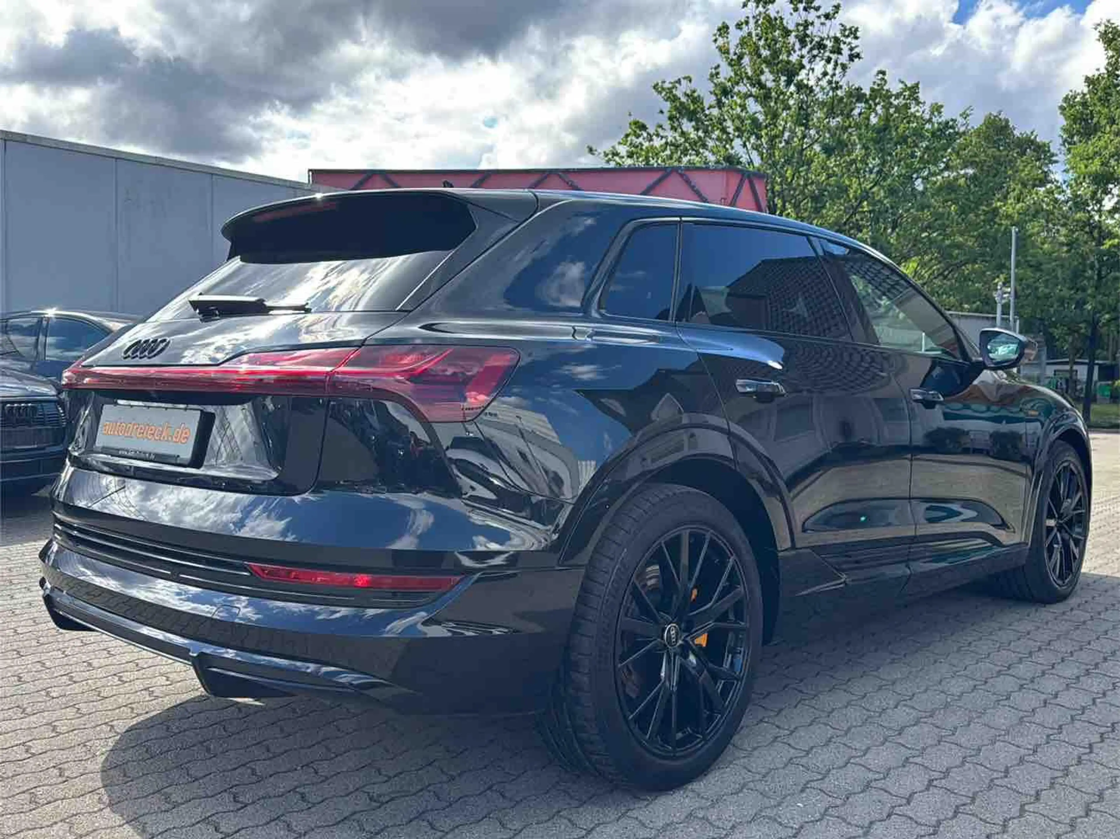Audi e-tron 55 2x S line BLACK EDITION AHK HuD KAMERA — photo 7