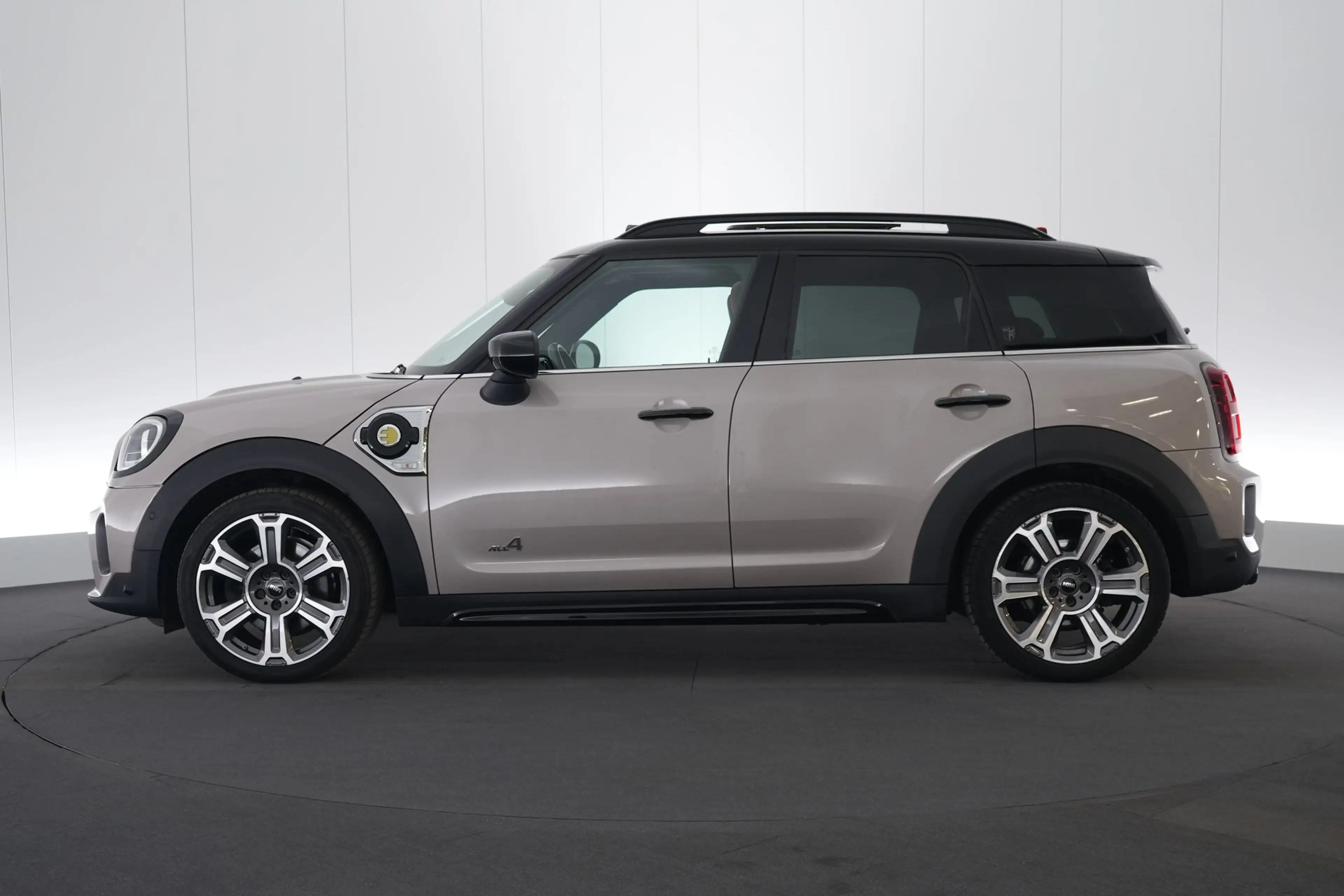 MINI Cooper S Countryman 1.5 PHEV ALL4 Mini Yours LEDER/CUIR LED GPS PDC CA — photo 11