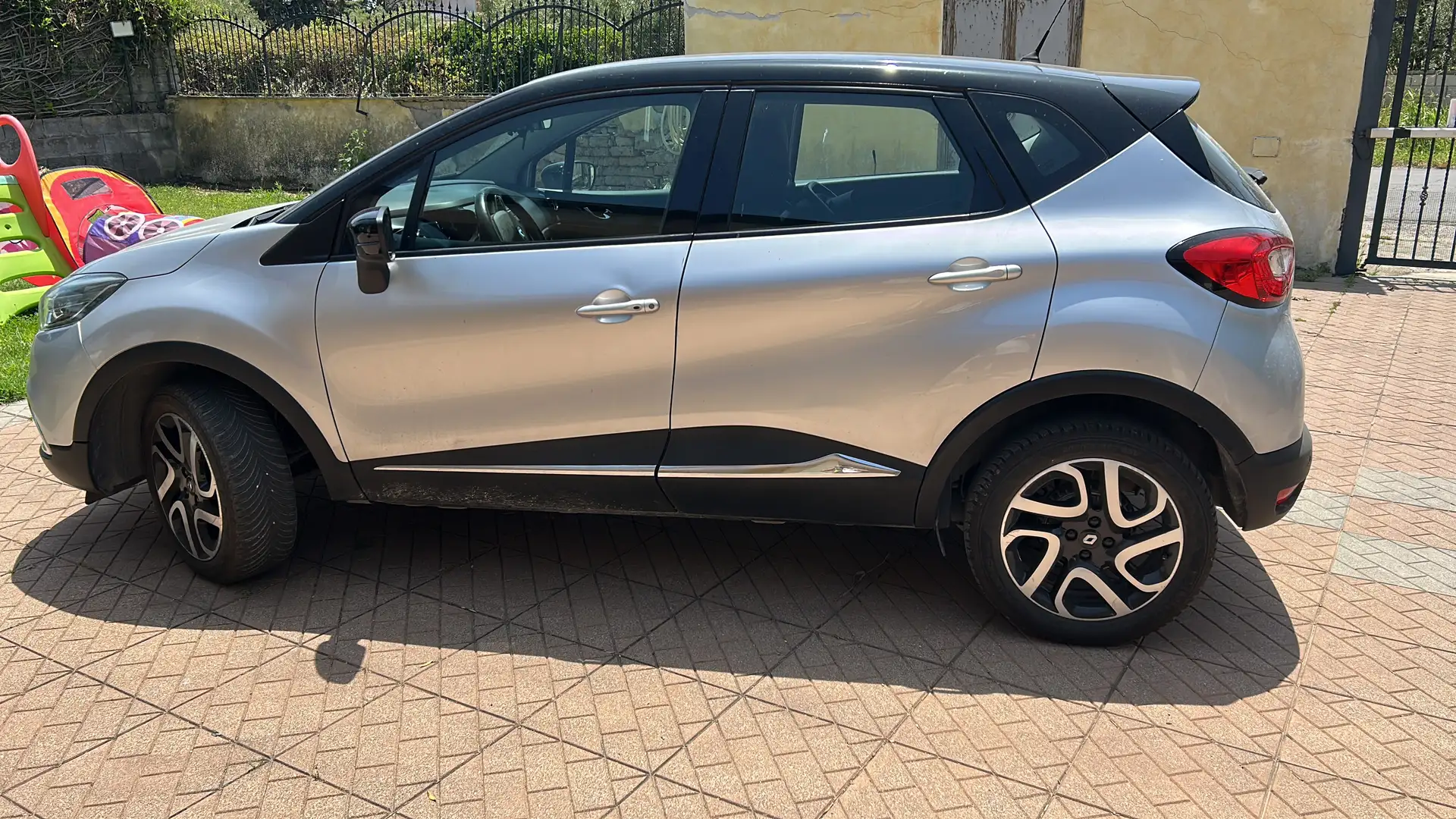 Renault Captur 1.5 dci Intens (energy r-link) 90cv E6 - 2