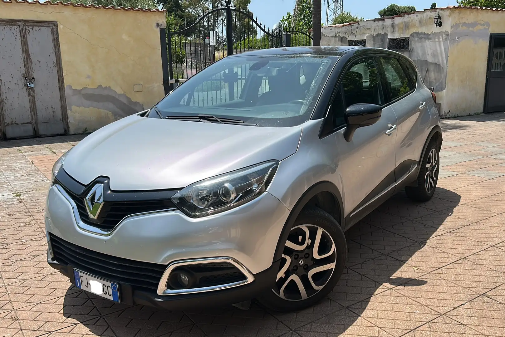 Renault Captur 1.5 dci Intens (energy r-link) 90cv E6 - 1
