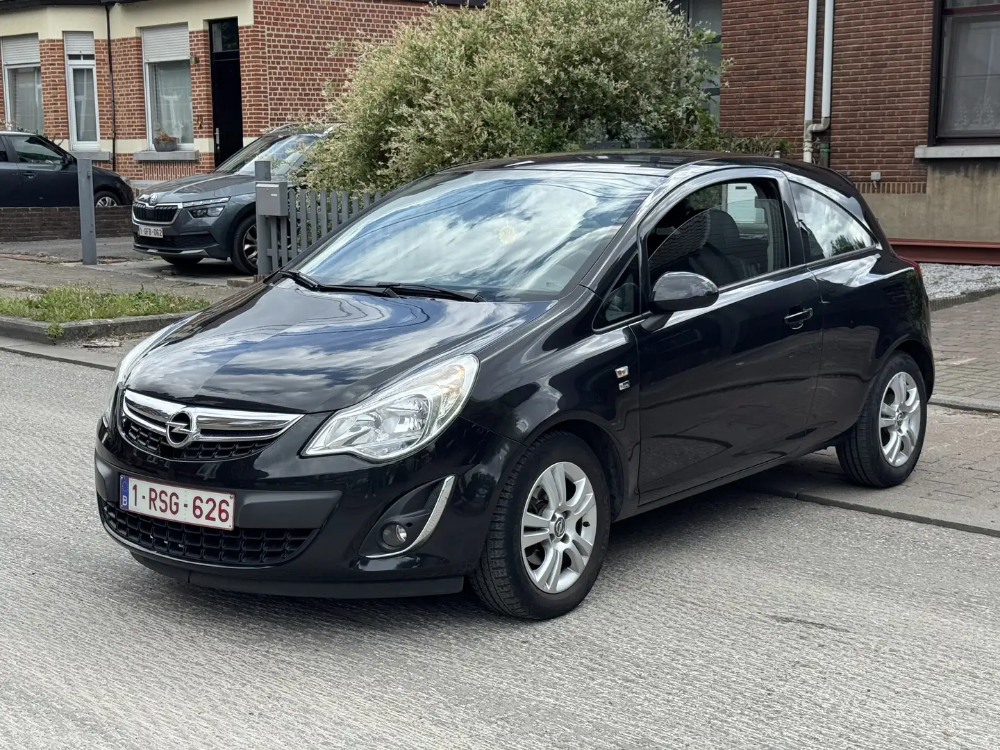 Opel Corsa 1.4i Cosmo - 1