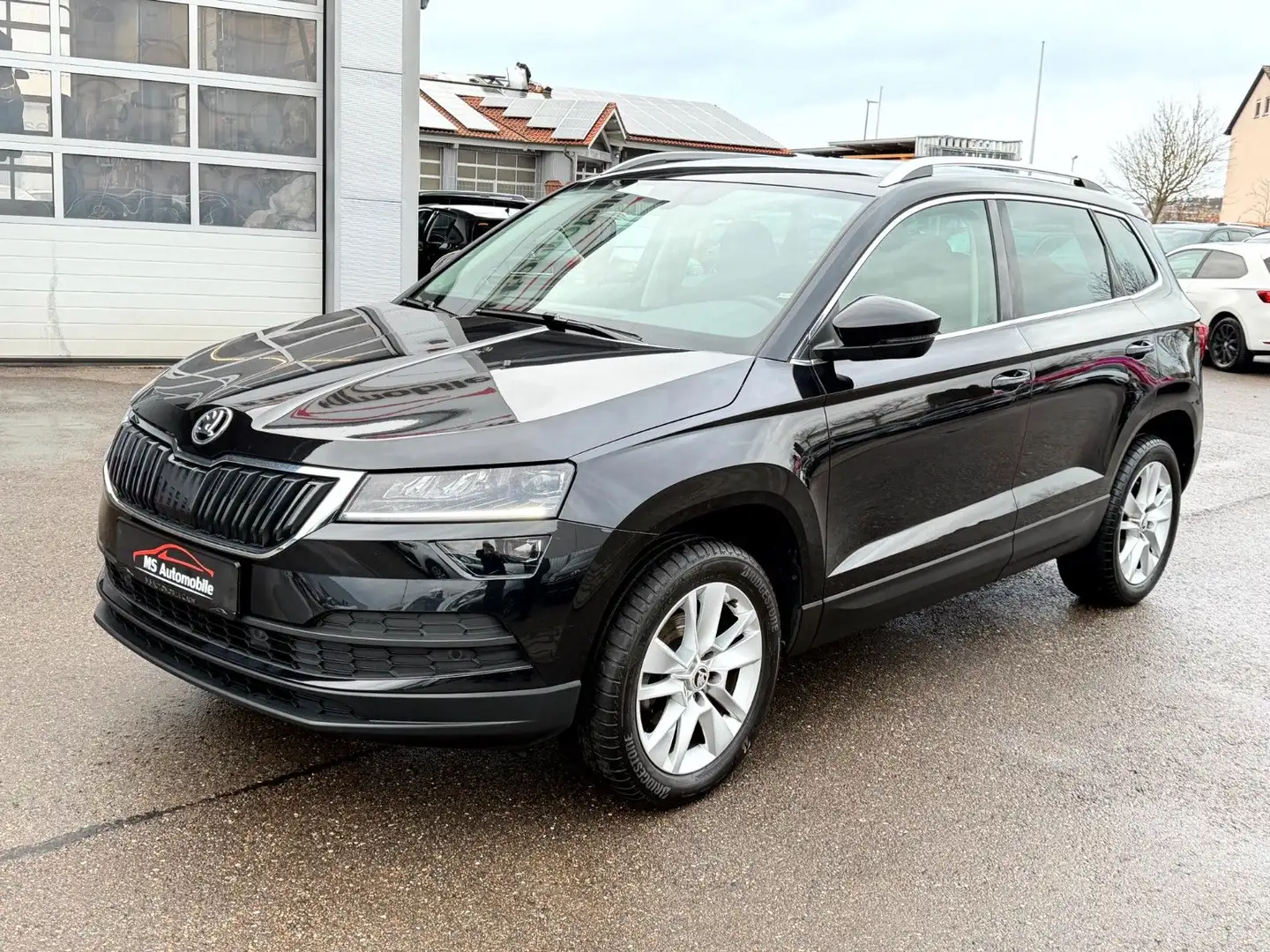 Skoda Karoq 1.5 TSI DSG STYLE Navi_LED_AHK_Kessy_DAB Noir - 1