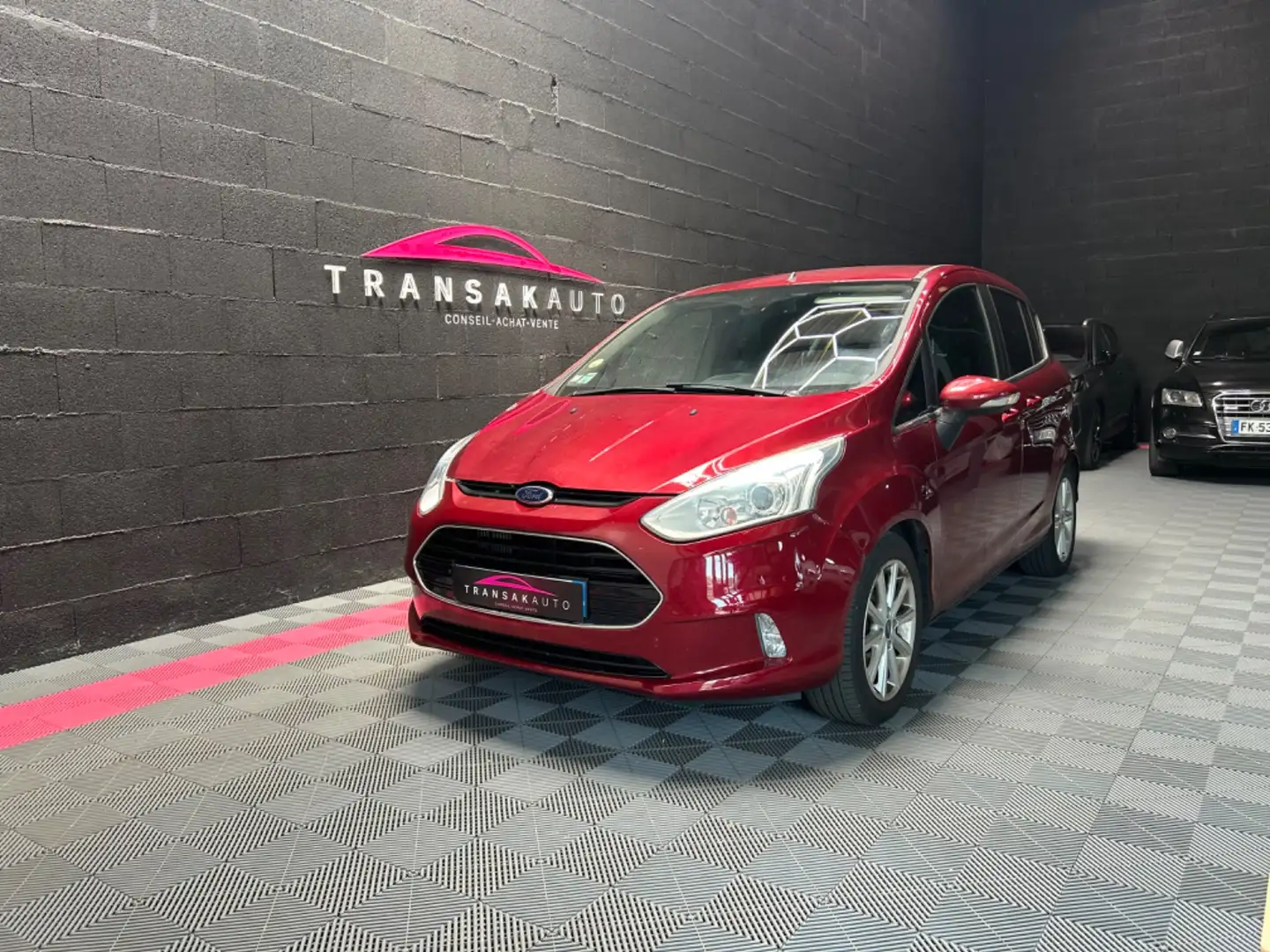 Ford B-Max Titanium Rouge - 1