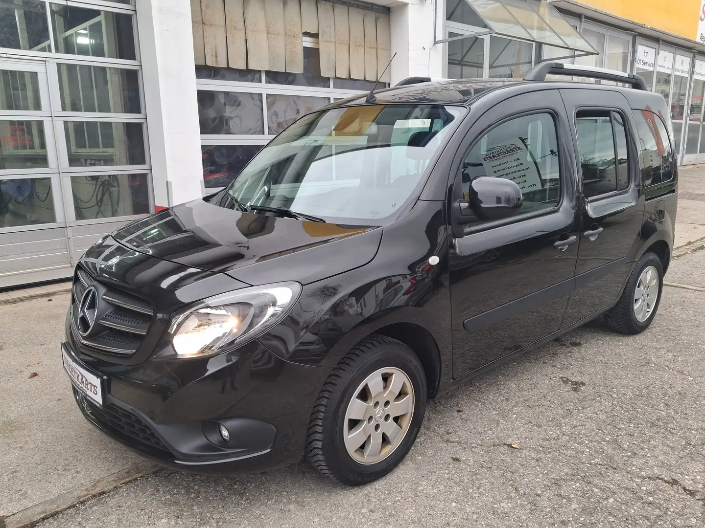 Mercedes-Benz Citan 111 CDI lang Tourer Edition Schiebetüre Klima Schwarz - 2