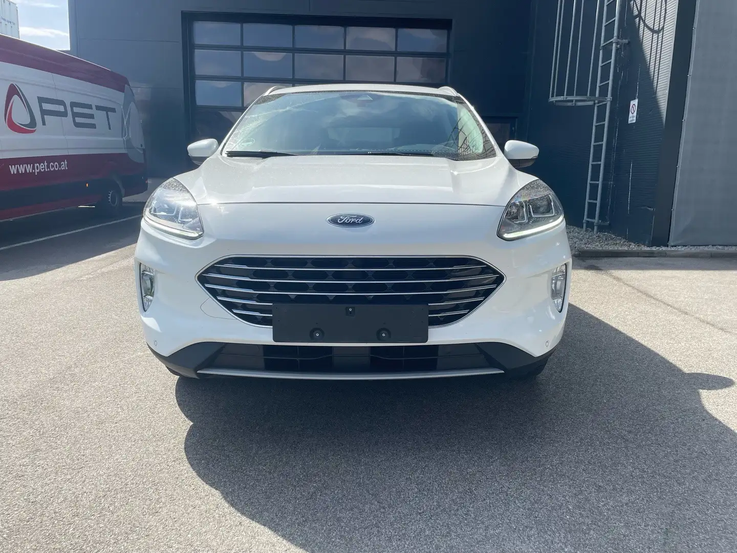 Ford Kuga Kuga 2,5 Duratec PHEV TITANUM Weiß - 2