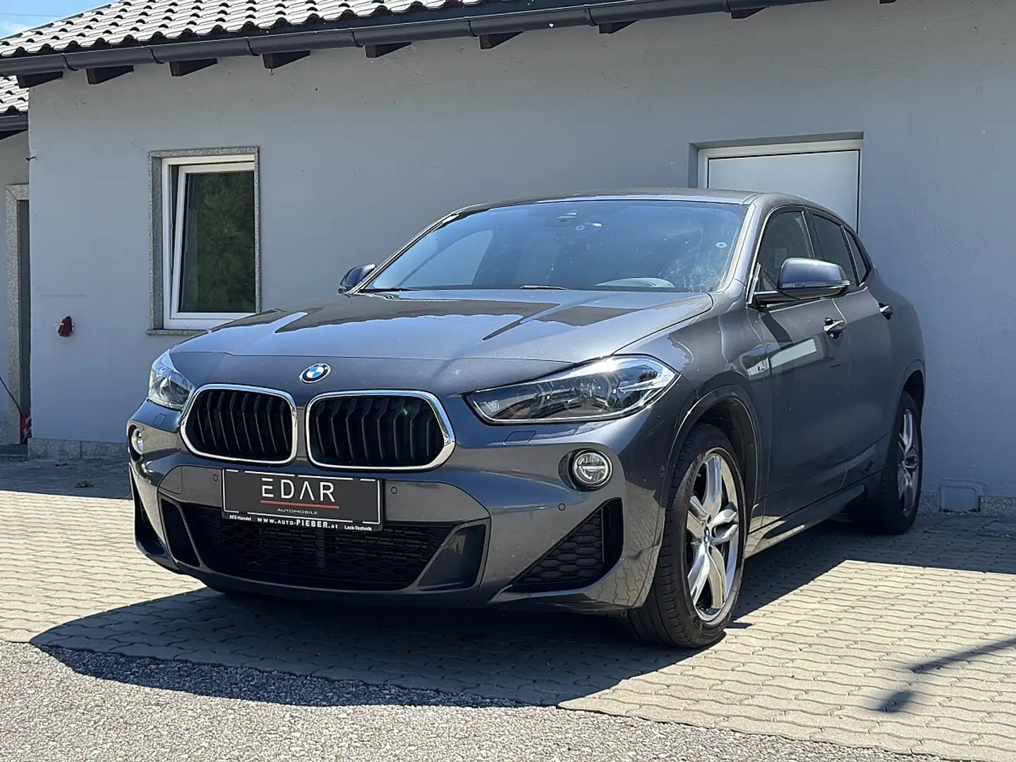 BMW X2 sDrive 16d Aut.*M paket*Head Up*Alcantara*Rückf... Grau - 2