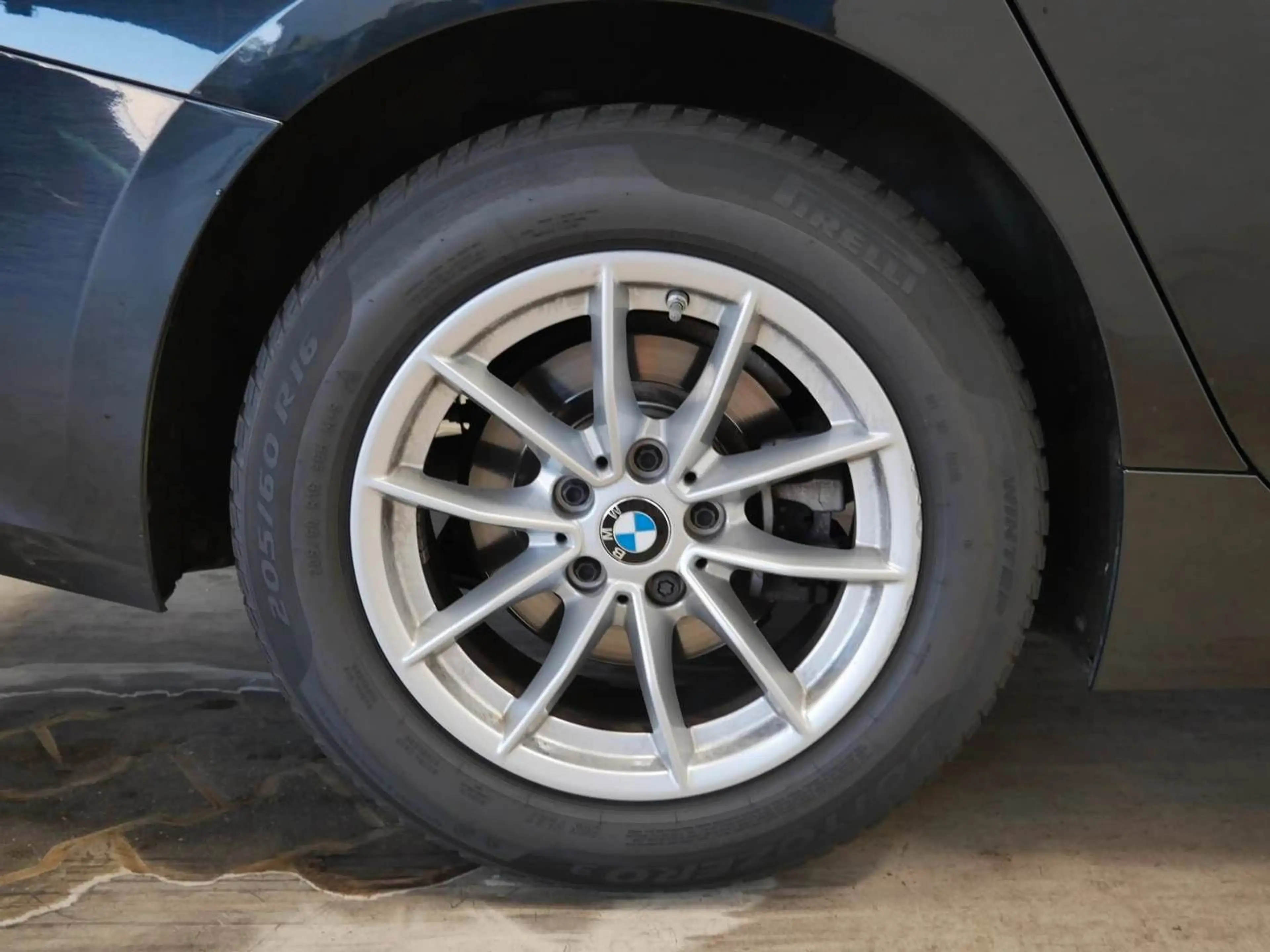 BMW 318 d Limousine /Standheizung / Lenkradheizung — photo 10