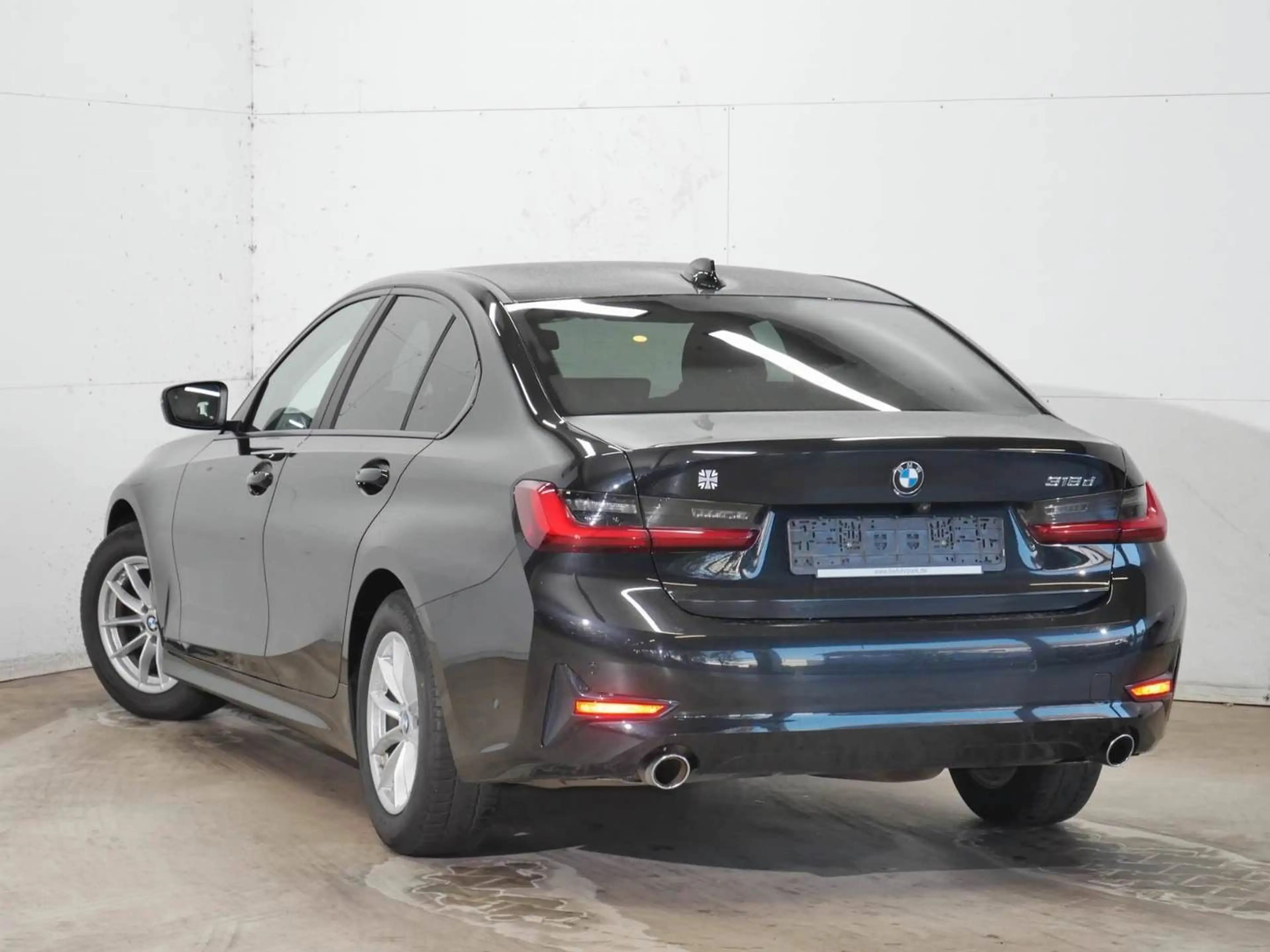 BMW 318 d Limousine /Standheizung / Lenkradheizung — photo 3