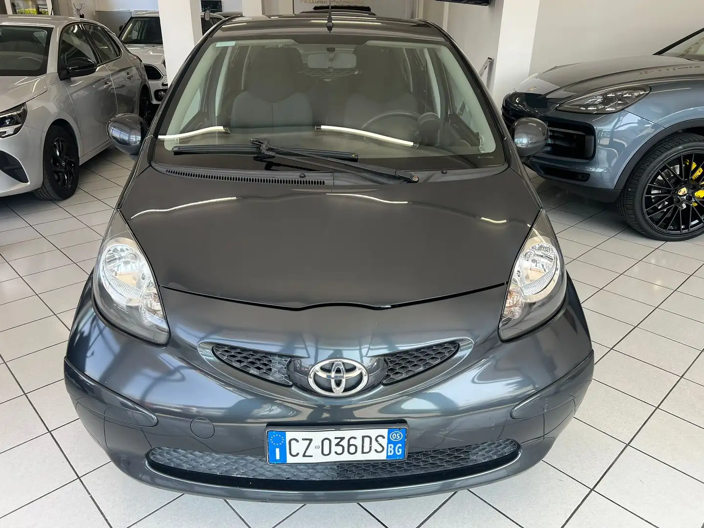 Toyota Aygo Aygo 5p 1.0 Sol Grigio - 2