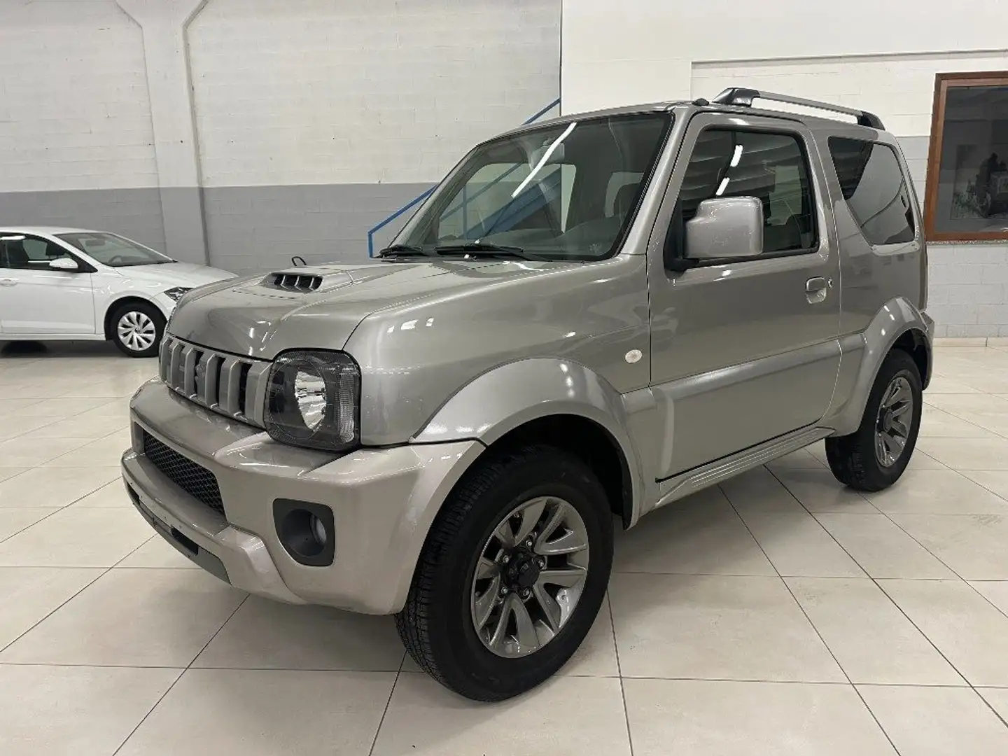 Suzuki Jimny 1.3 4WD Evolution Plus Grau - 1