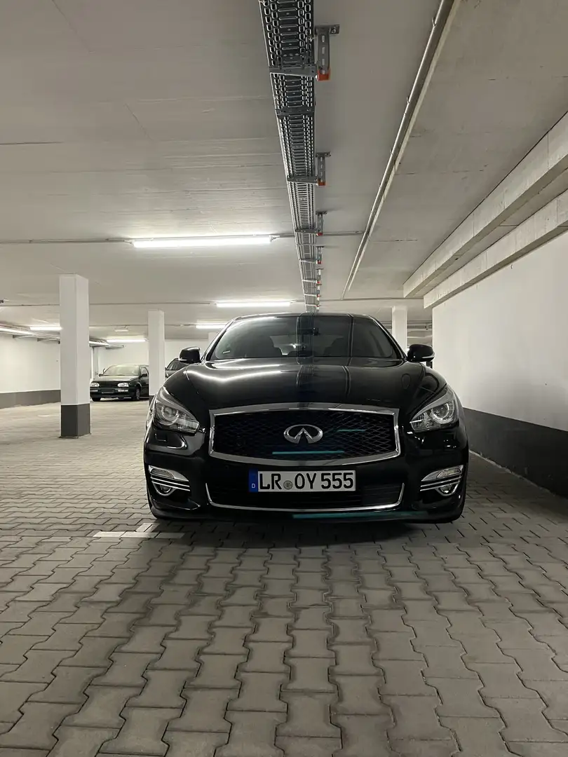 Infiniti Q70 Hybrid Premium Executive Schwarz - 1