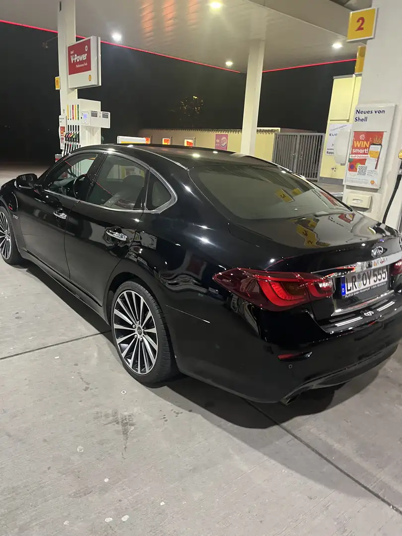 Infiniti Q70 Hybrid Premium Executive Schwarz - 2