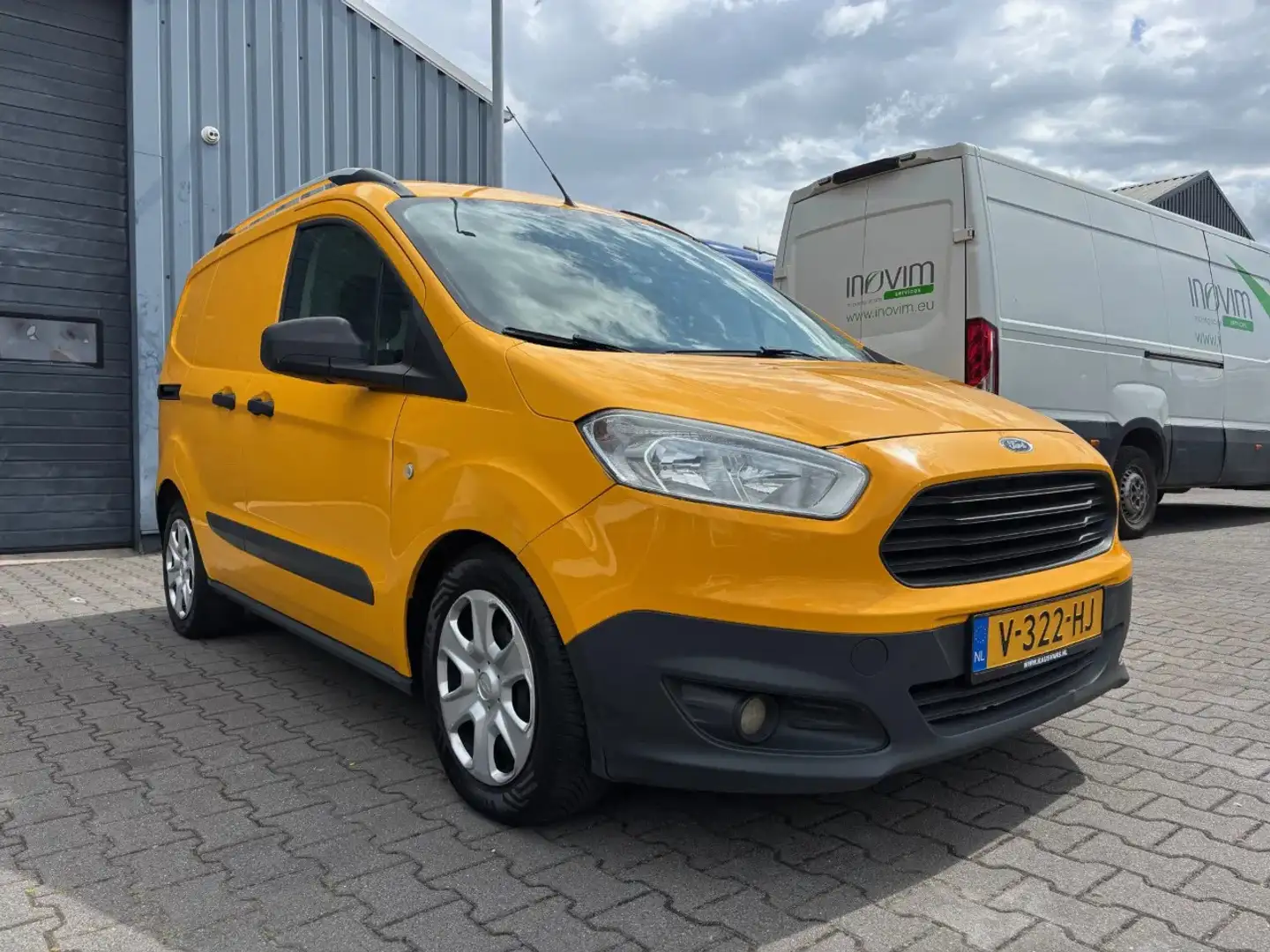 Ford Transit Courier 1.5 TDCI 90 PK Airco Geel - 2