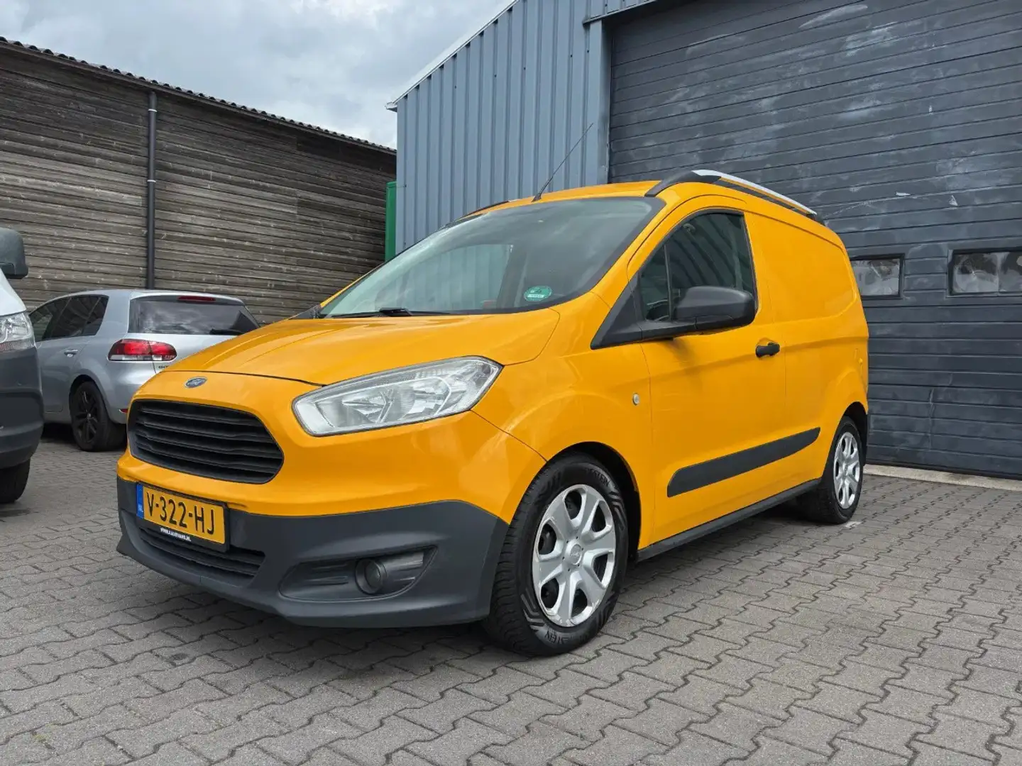 Ford Transit Courier 1.5 TDCI 90 PK Airco Geel - 1
