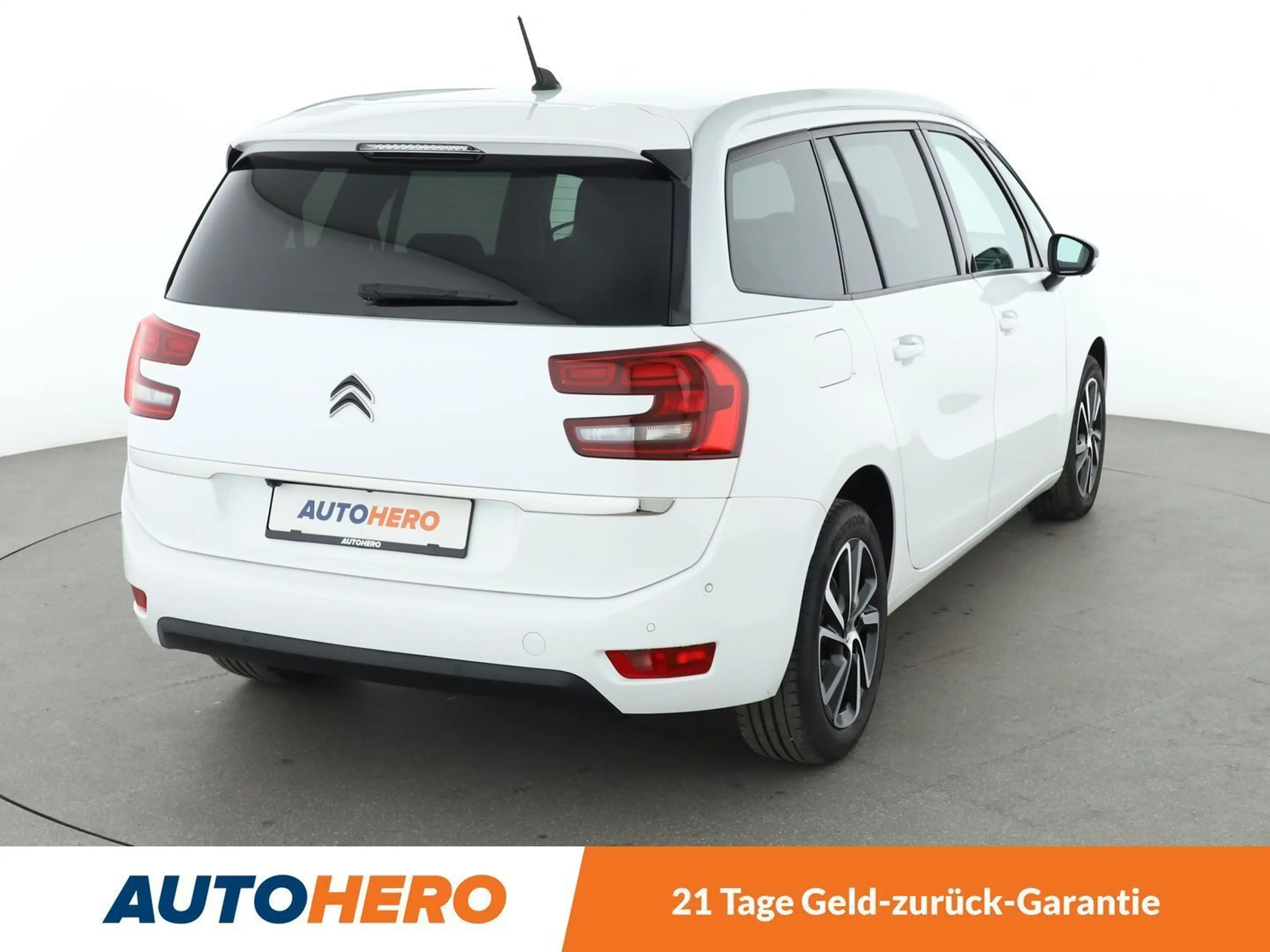 Citroen C4 SpaceTourer 1.5 Blue-HDi Shine*7-SITZER*NAVI*ACC*SPUR*PDC*SHZ* — photo 6
