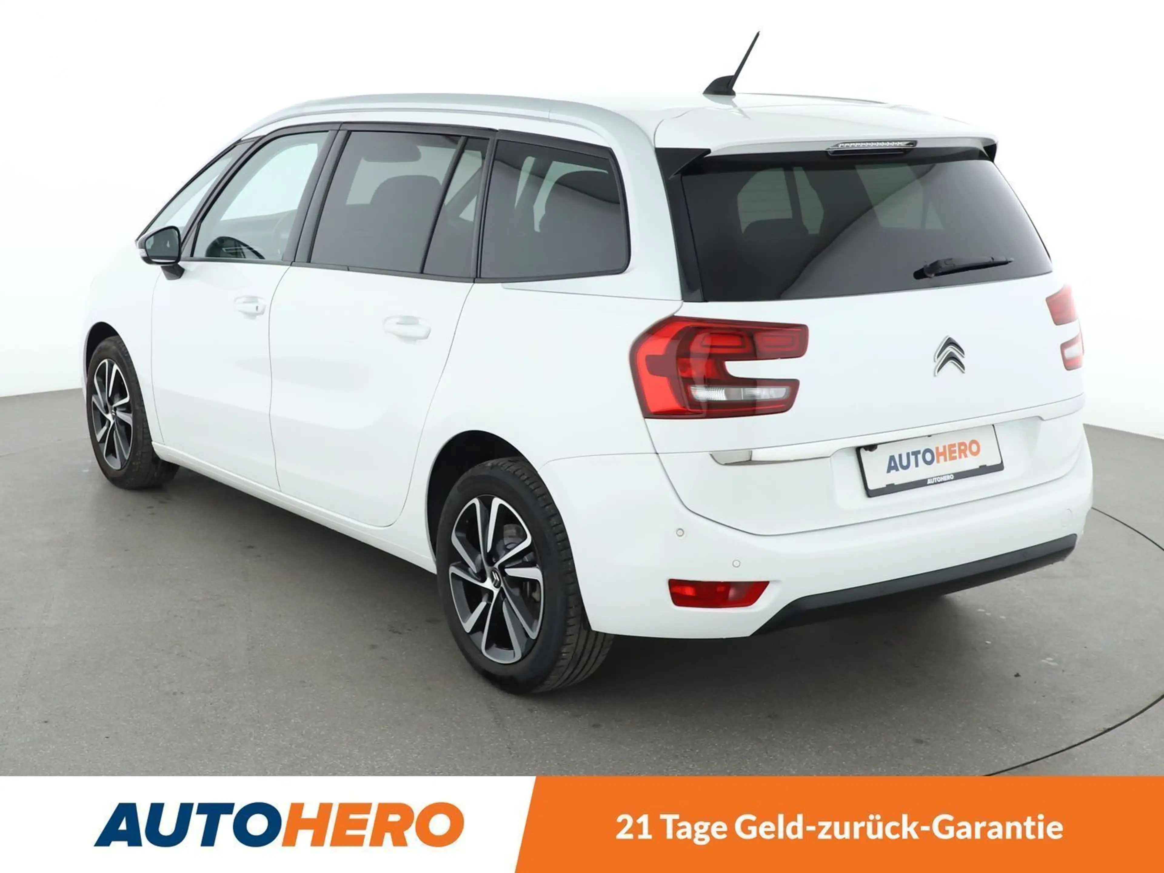 Citroen C4 SpaceTourer 1.5 Blue-HDi Shine*7-SITZER*NAVI*ACC*SPUR*PDC*SHZ* — photo 4
