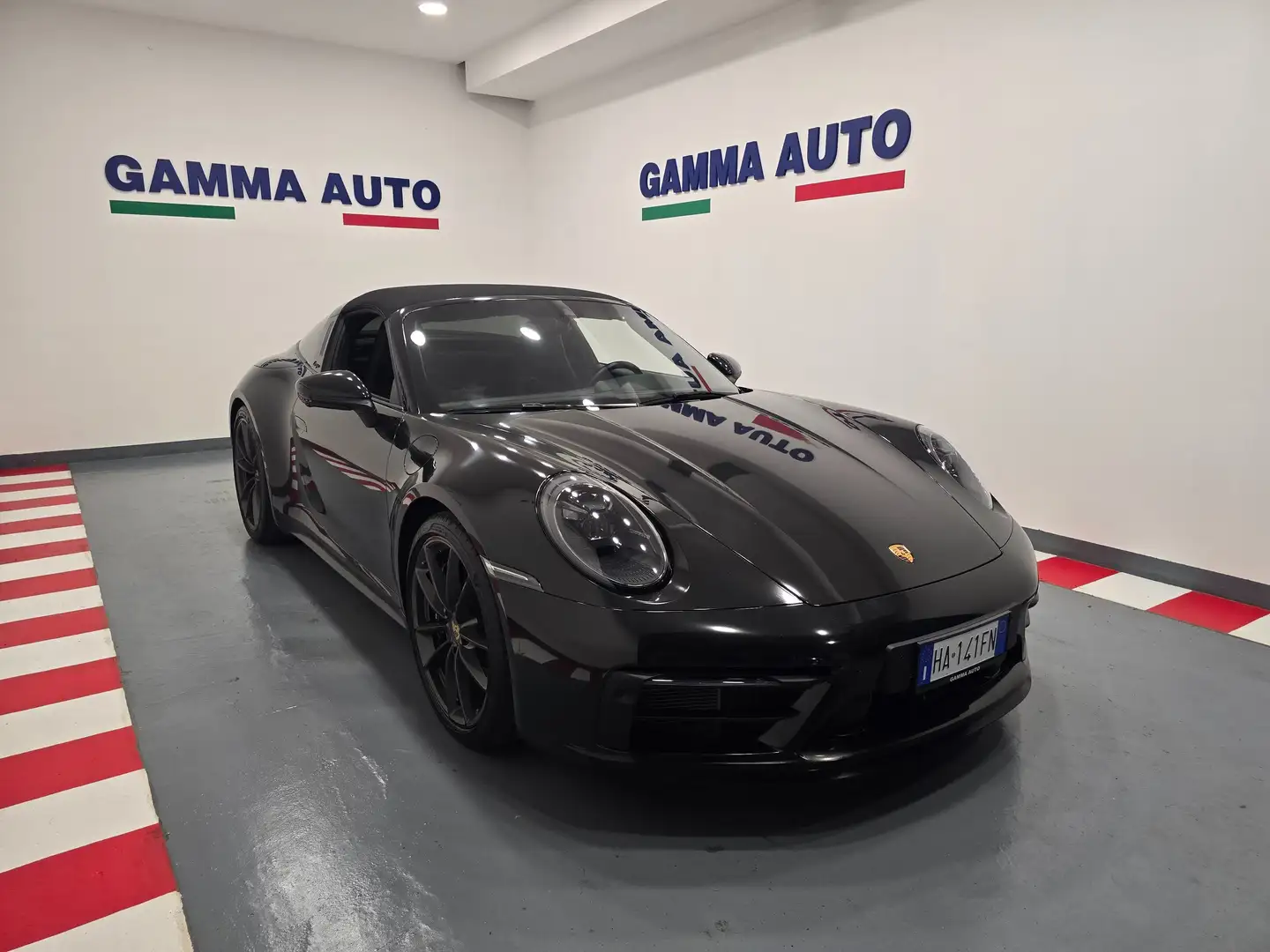Porsche 992 TARGA 4 GTS KM 7.800 PORSCHE APPROVED 05/26 IVA Zilver - 2