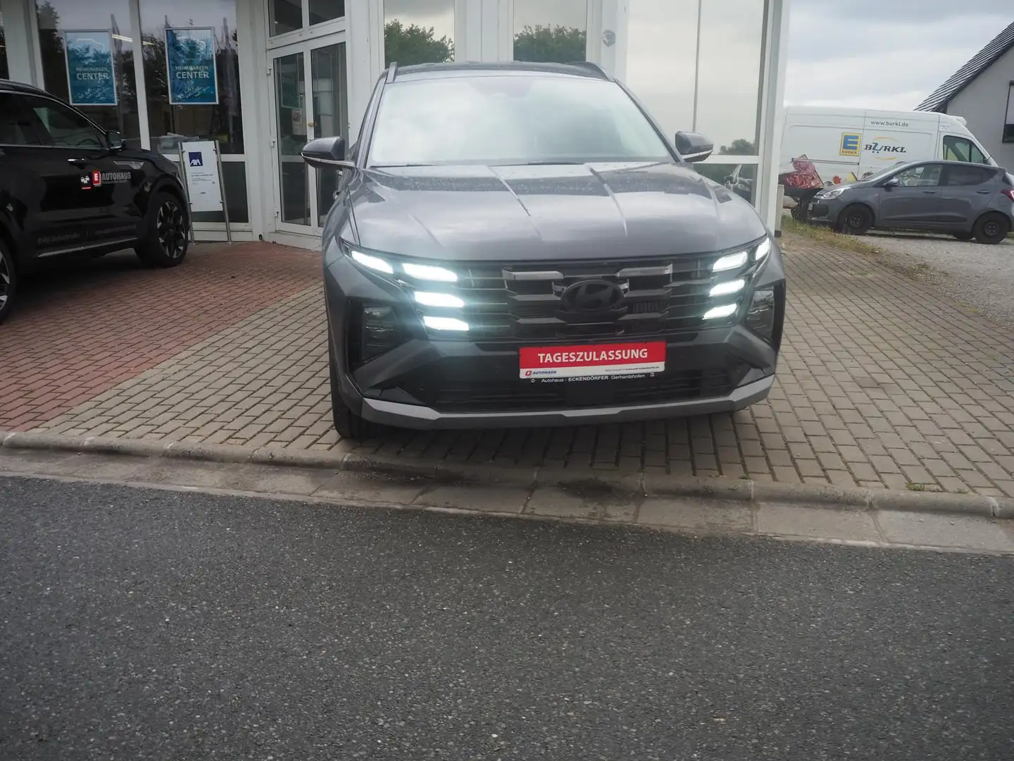 Hyundai TUCSON Advanced 1.6 T-GDI DCT MHEV*LED*el. Heck* Gris - 2