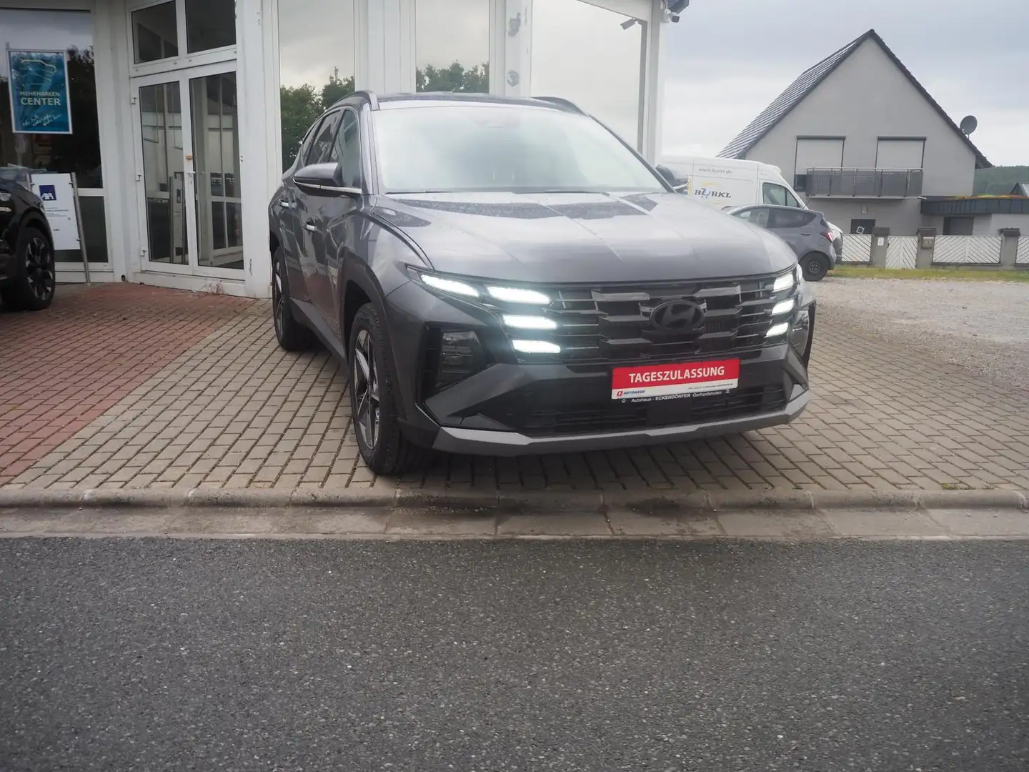 Hyundai TUCSON Advanced 1.6 T-GDI DCT MHEV*LED*el. Heck* Gris - 1