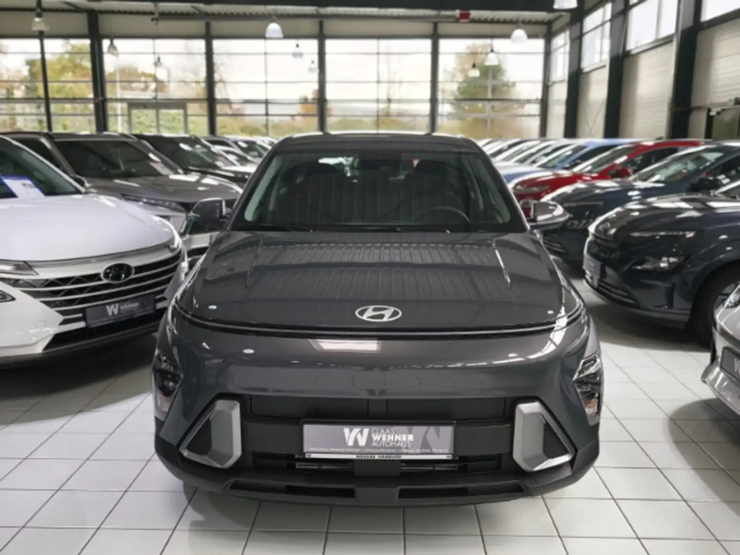 Hyundai KONA Hyundai SX2 (MY25) 1.0 T-GDI (100 PS) 6-MT 2WD Sel Grau - 2