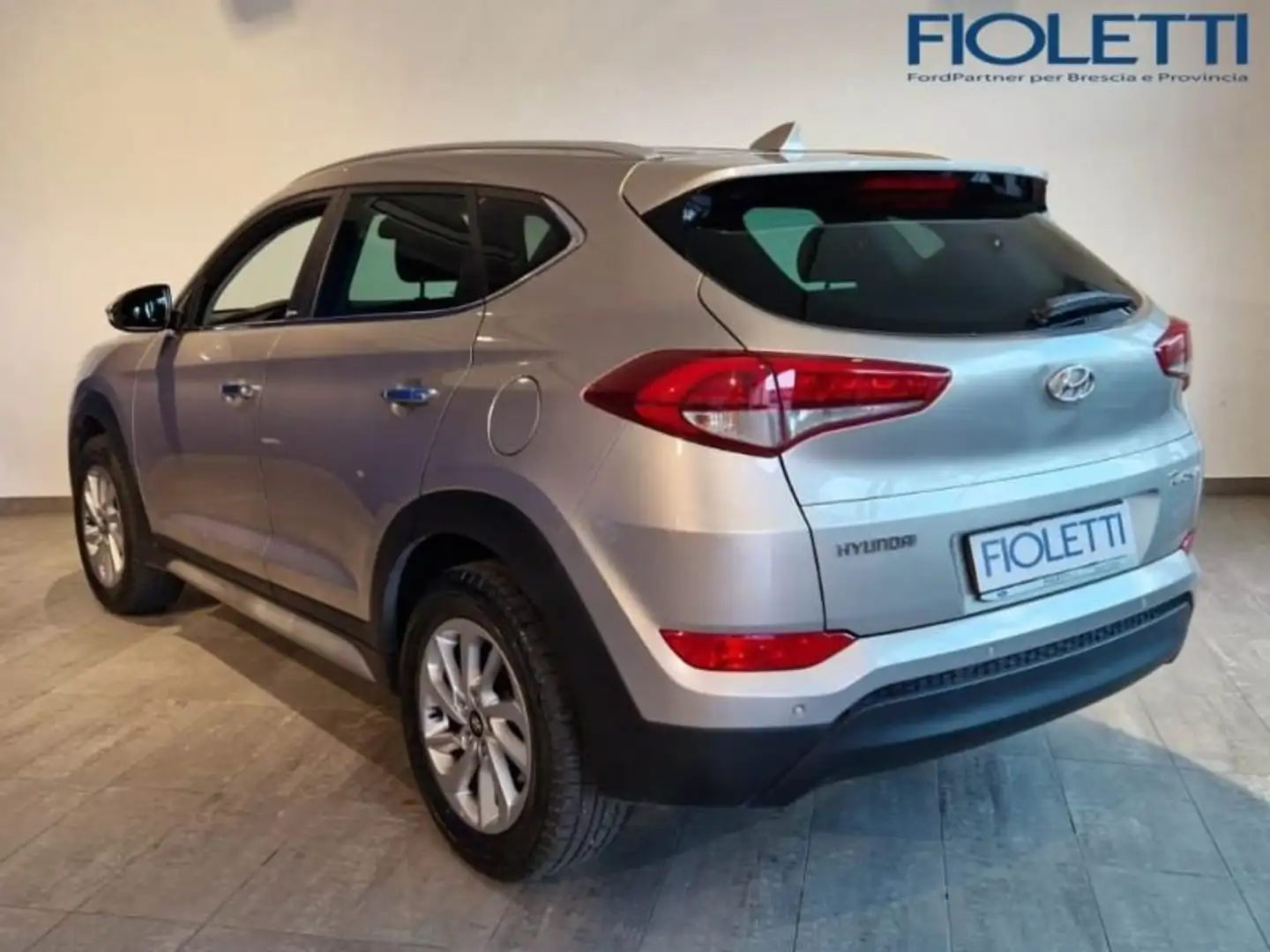 Hyundai TUCSON 2ª SERIE 1.7 CRDI XPOSSIBLE Argento - 2