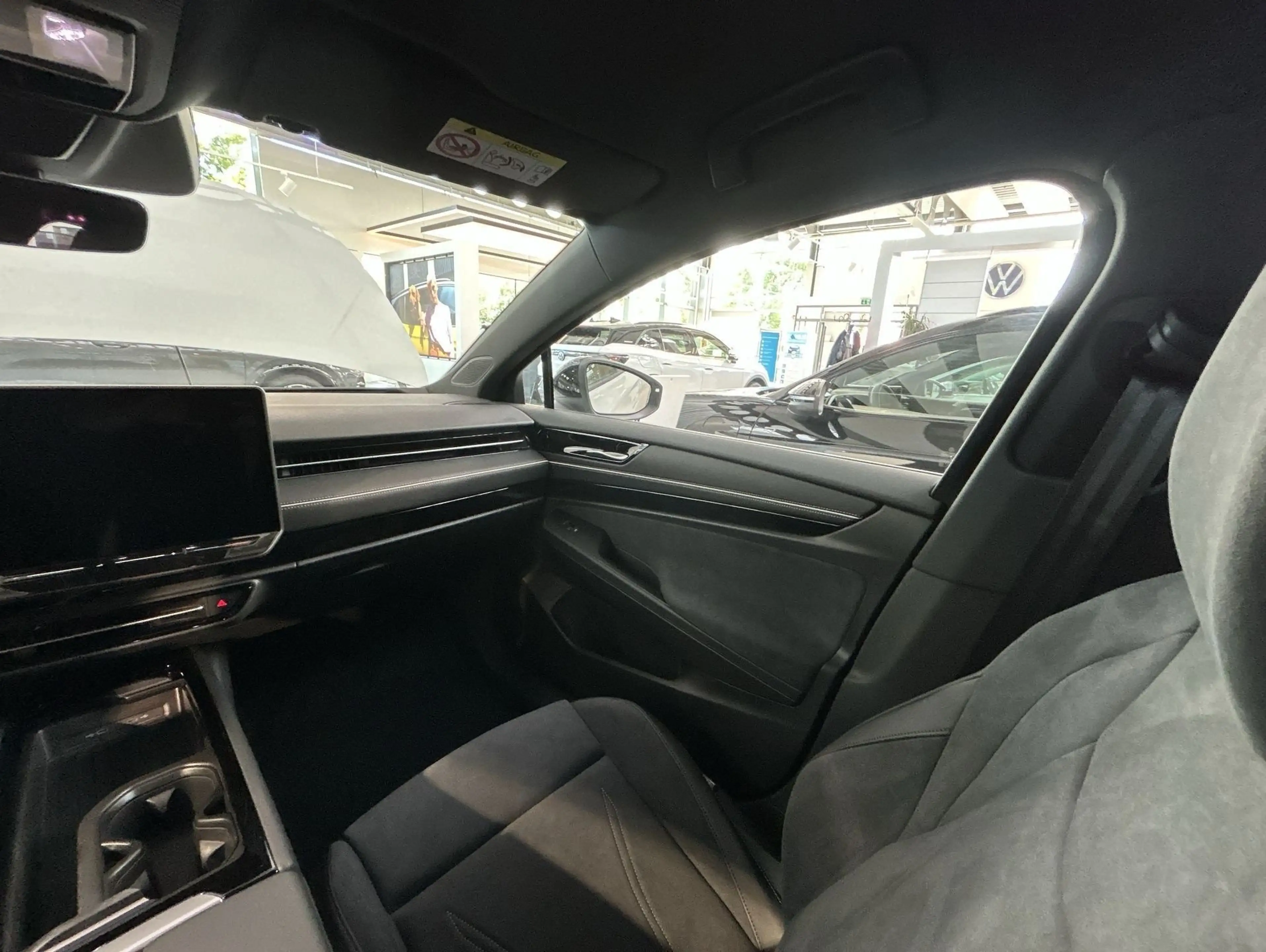 Volkswagen ID.7 Tourer Pro S 86 kWh BlackStyle Winterräder IQ.Dri — photo 8