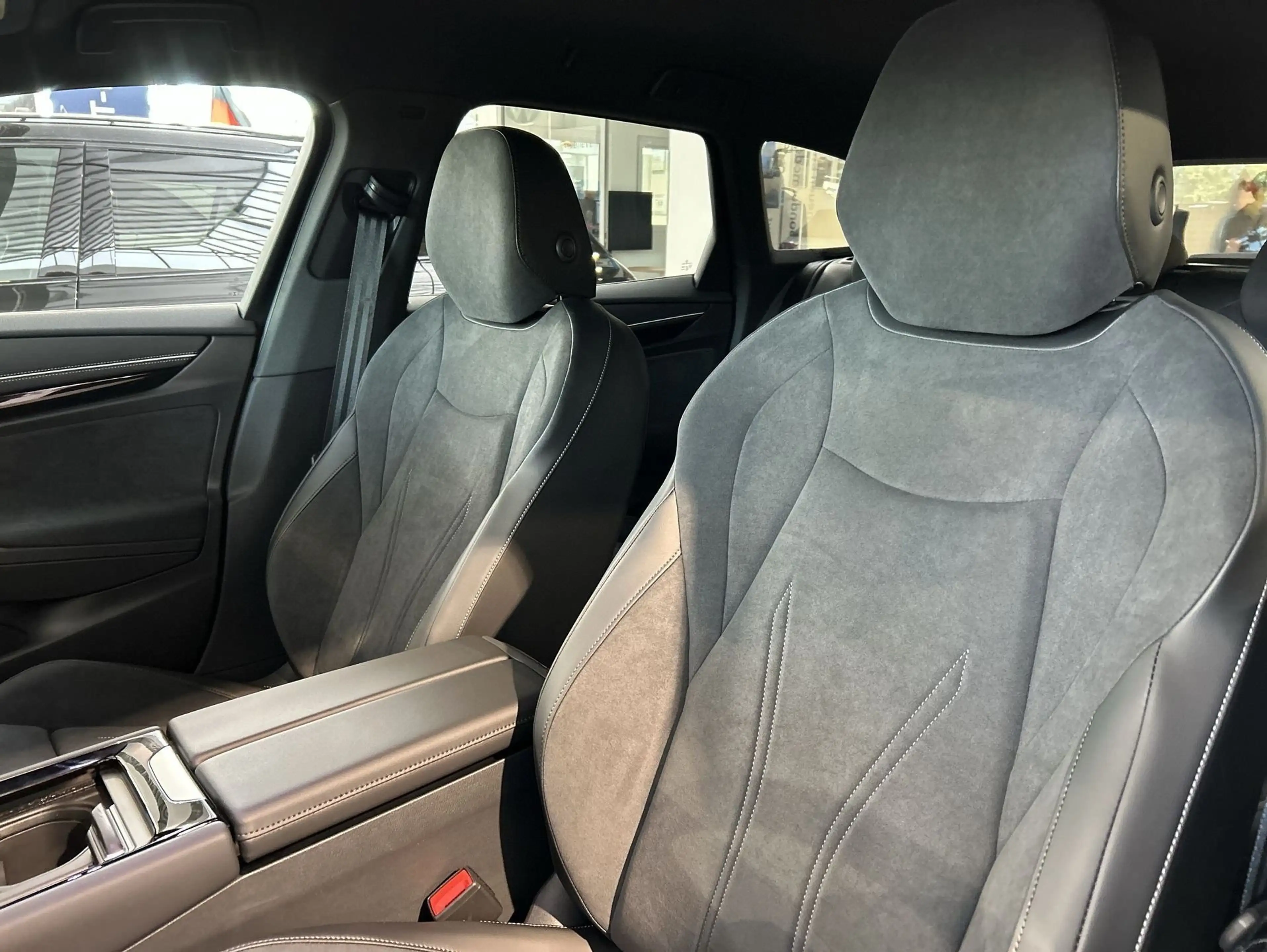 Volkswagen ID.7 Tourer Pro S 86 kWh BlackStyle Winterräder IQ.Dri — photo 13