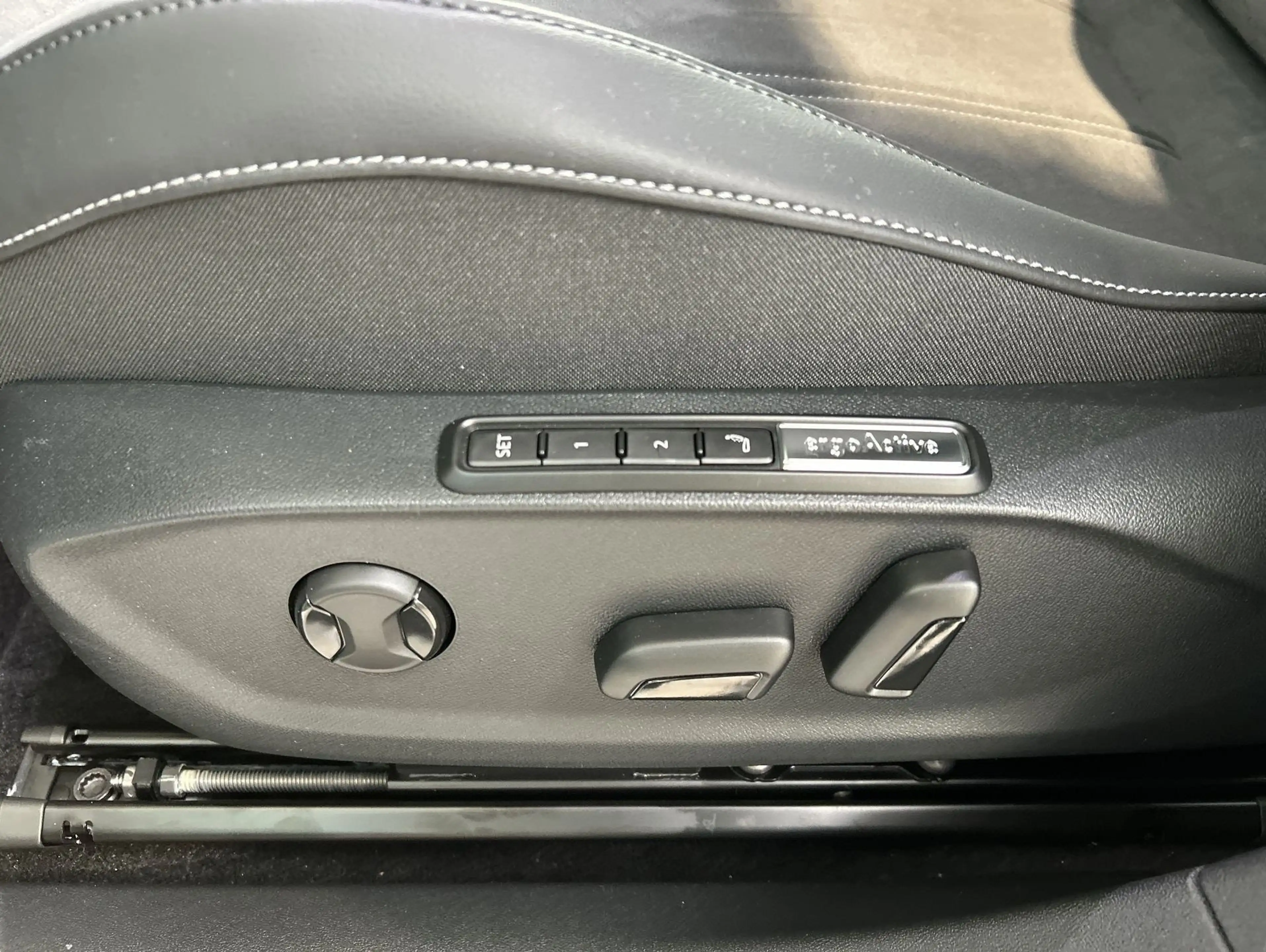 Volkswagen ID.7 Tourer Pro S 86 kWh BlackStyle Winterräder IQ.Dri — photo 12