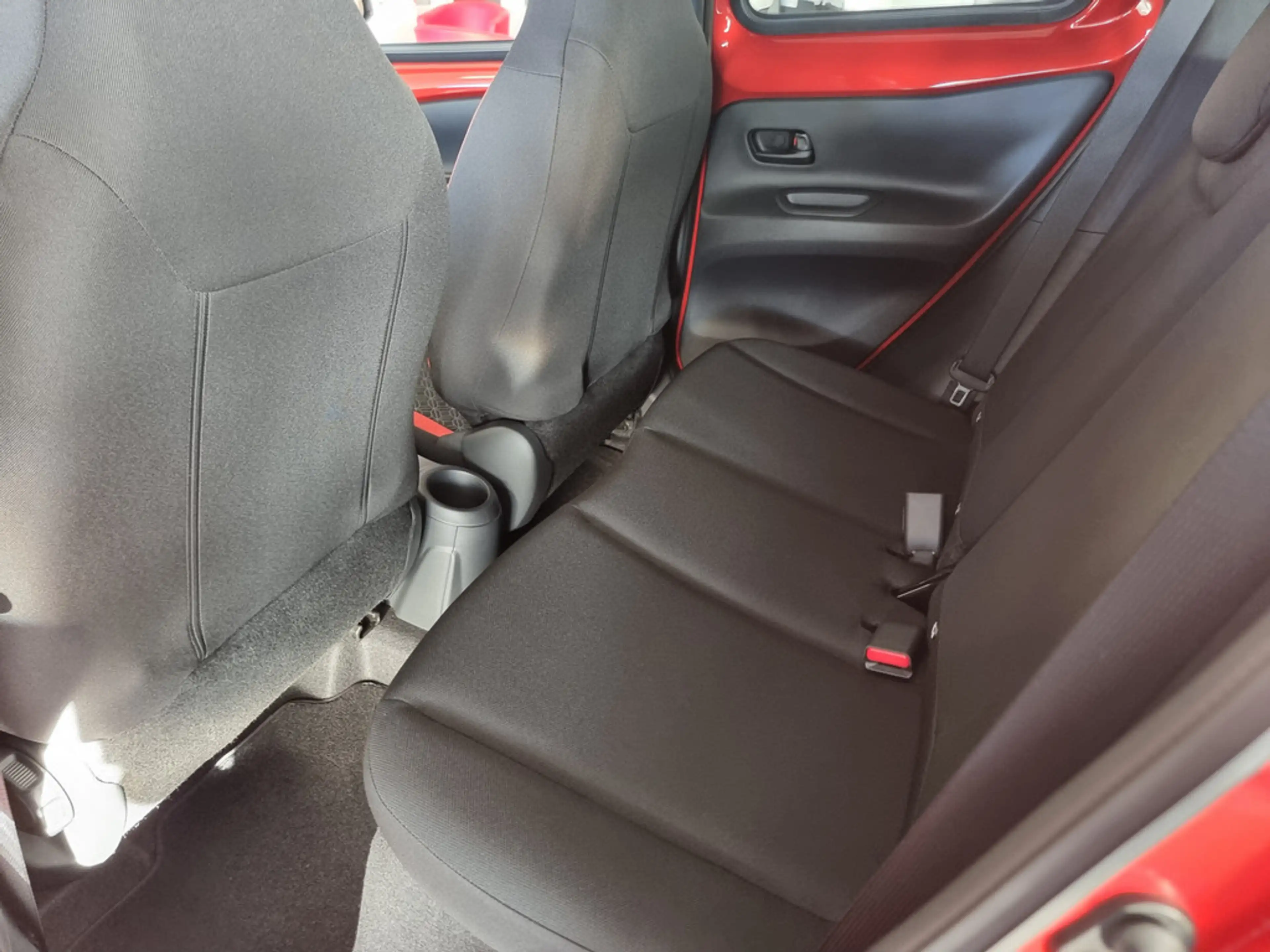 Toyota Aygo X 1.0 Team D — photo 14