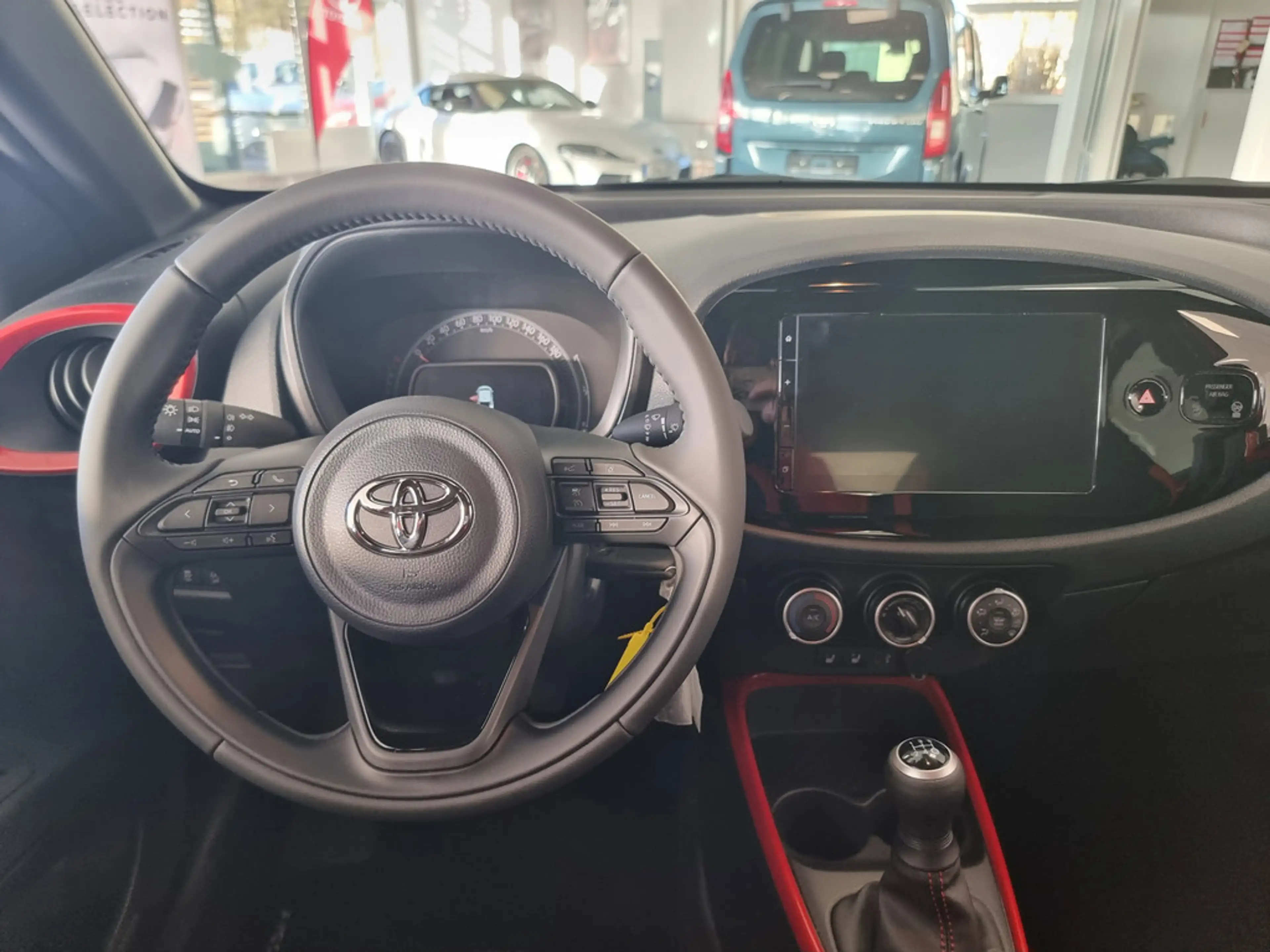 Toyota Aygo X 1.0 Team D — photo 12