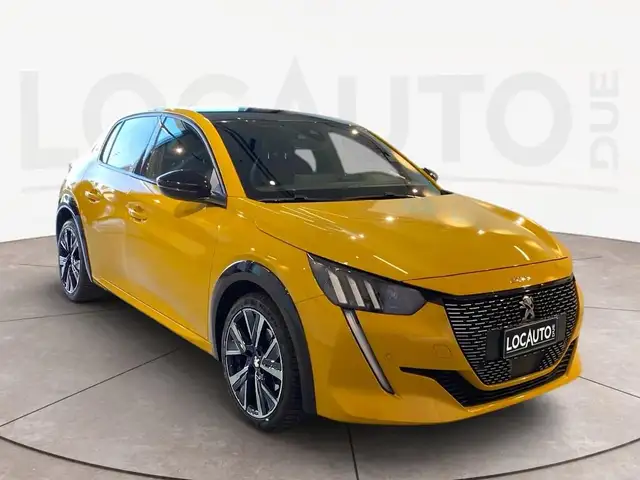 Peugeot 208 view 3