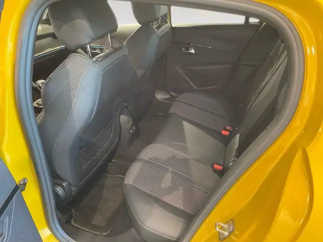 Peugeot 208 view 8