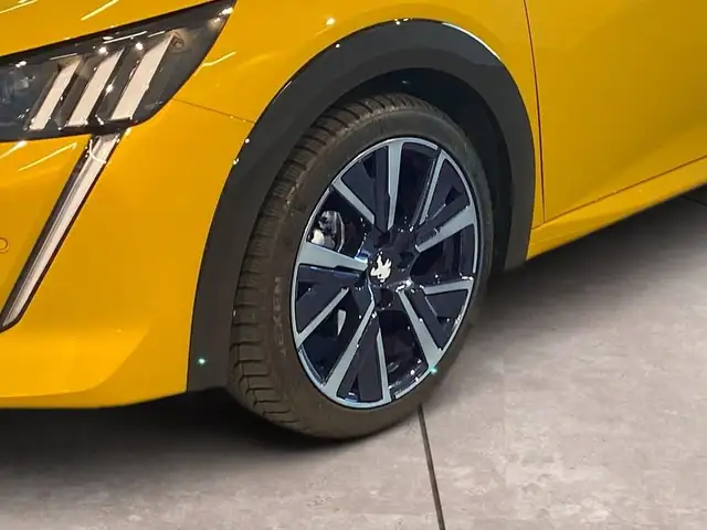 Peugeot 208 view 15