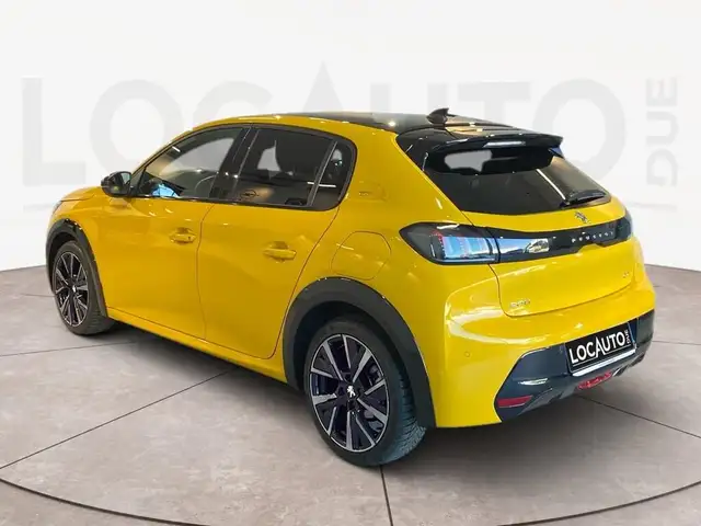 Peugeot 208 view 5