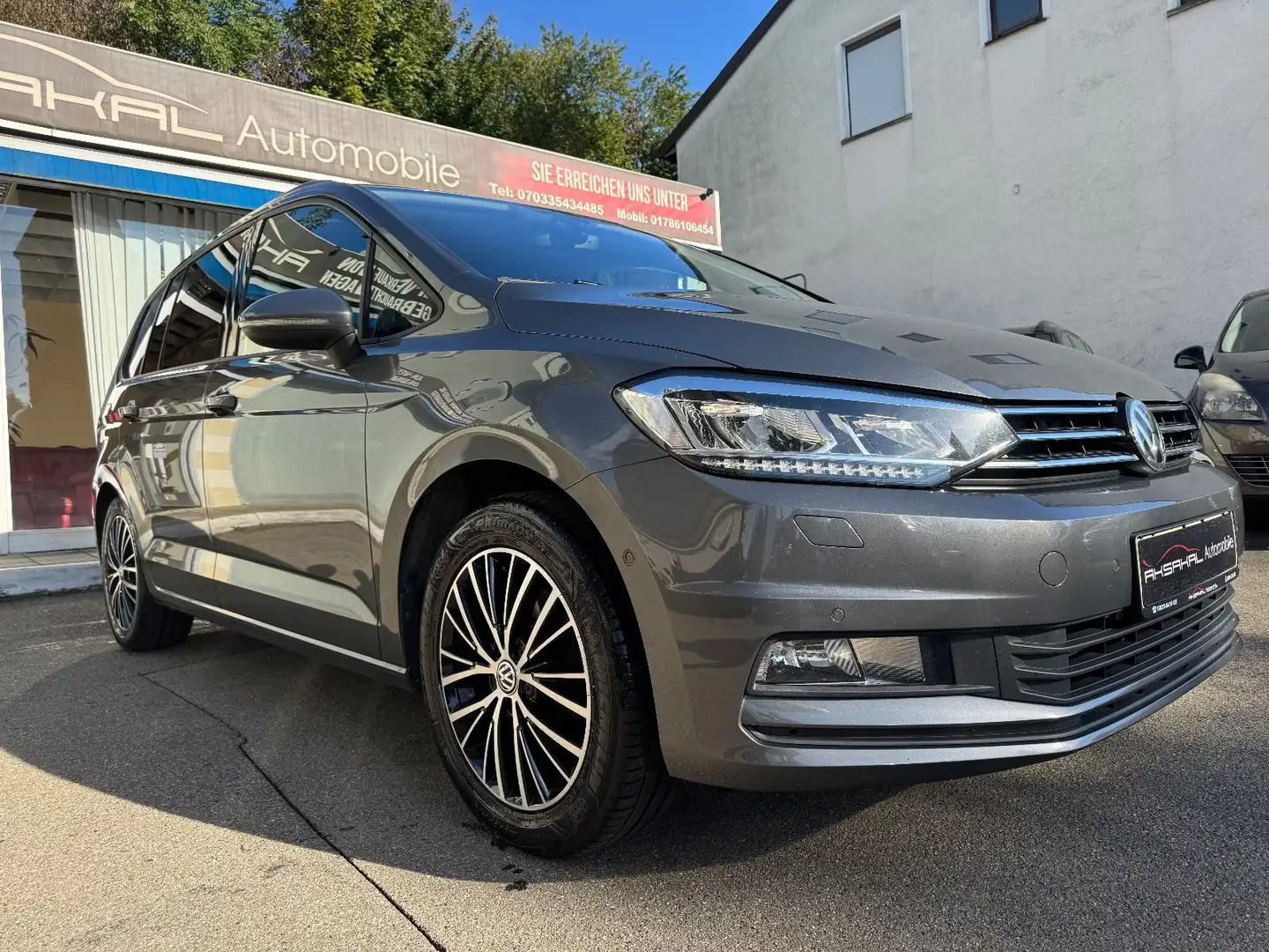 Volkswagen Touran Comfortline*DSG*LED*7 Sitzer*AHK*NAVI*PDC Grau - 2
