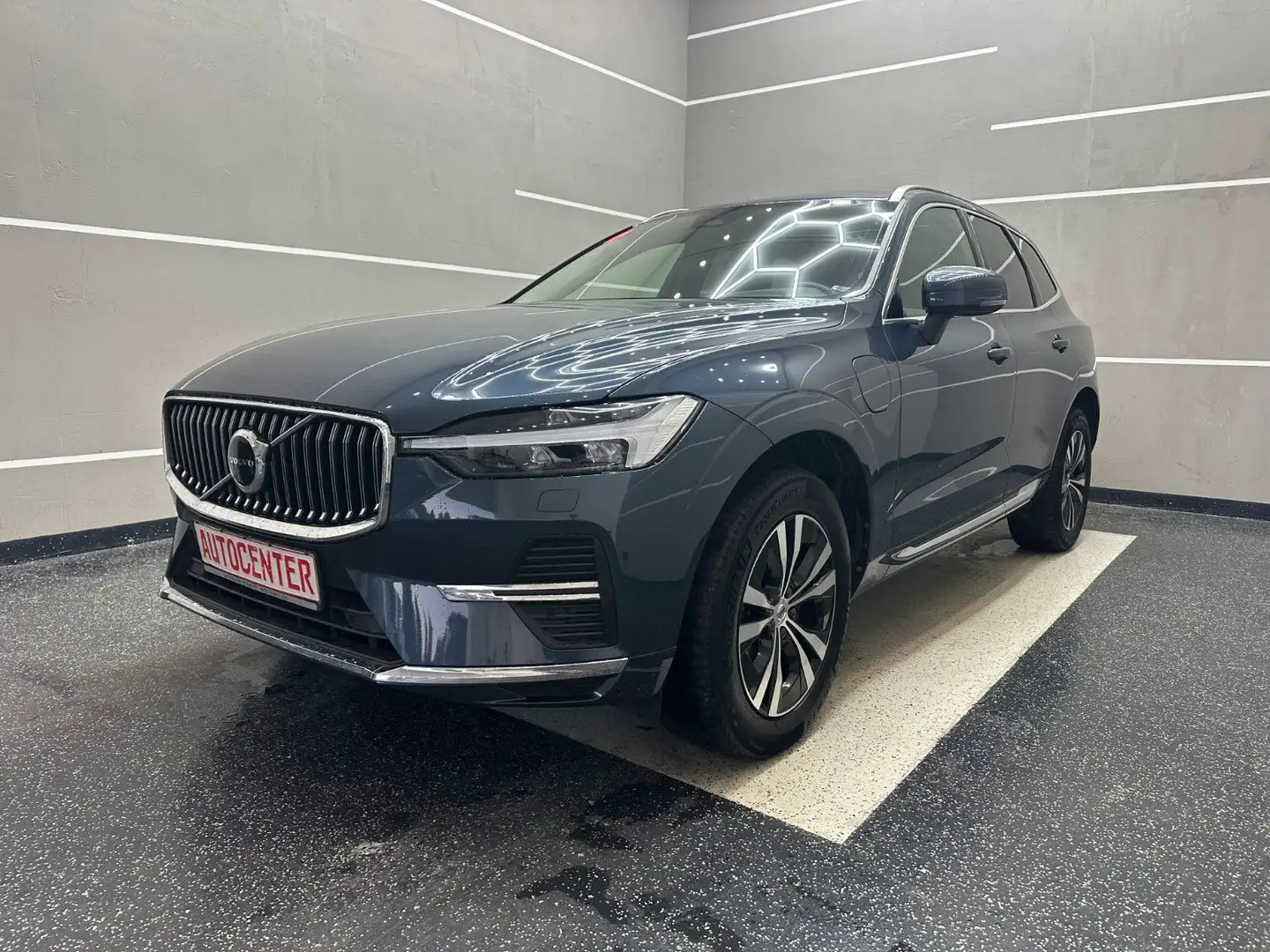 Volvo XC60 Inscription Expression Recharge "Plug-In" Blu/Azzurro - 1
