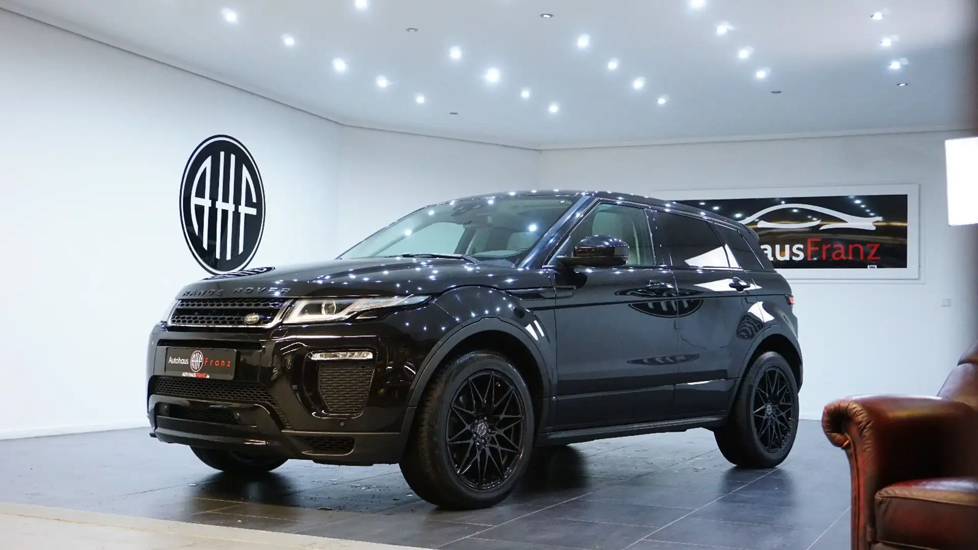Land Rover Range Rover Evoque Evoque SE Dynamic*SHZ*PANO*NAV*PDC*4X4 Schwarz - 1