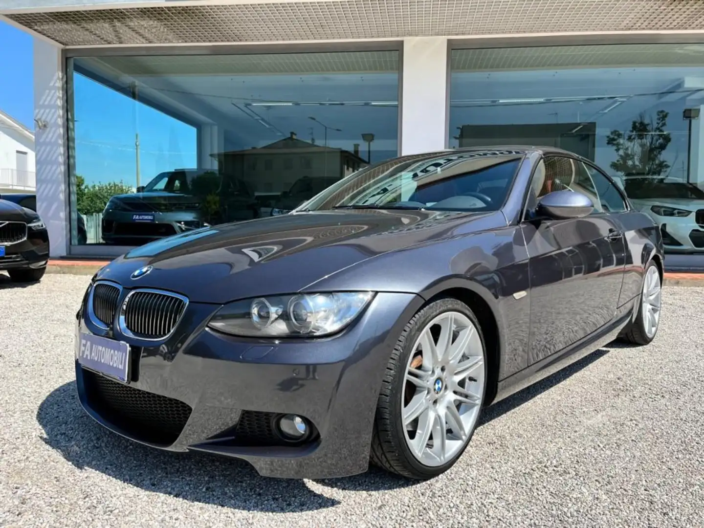 BMW 335 i cat Cabrio Msport Autom *SOLO 77.700KM PERCORSI* Grau - 2