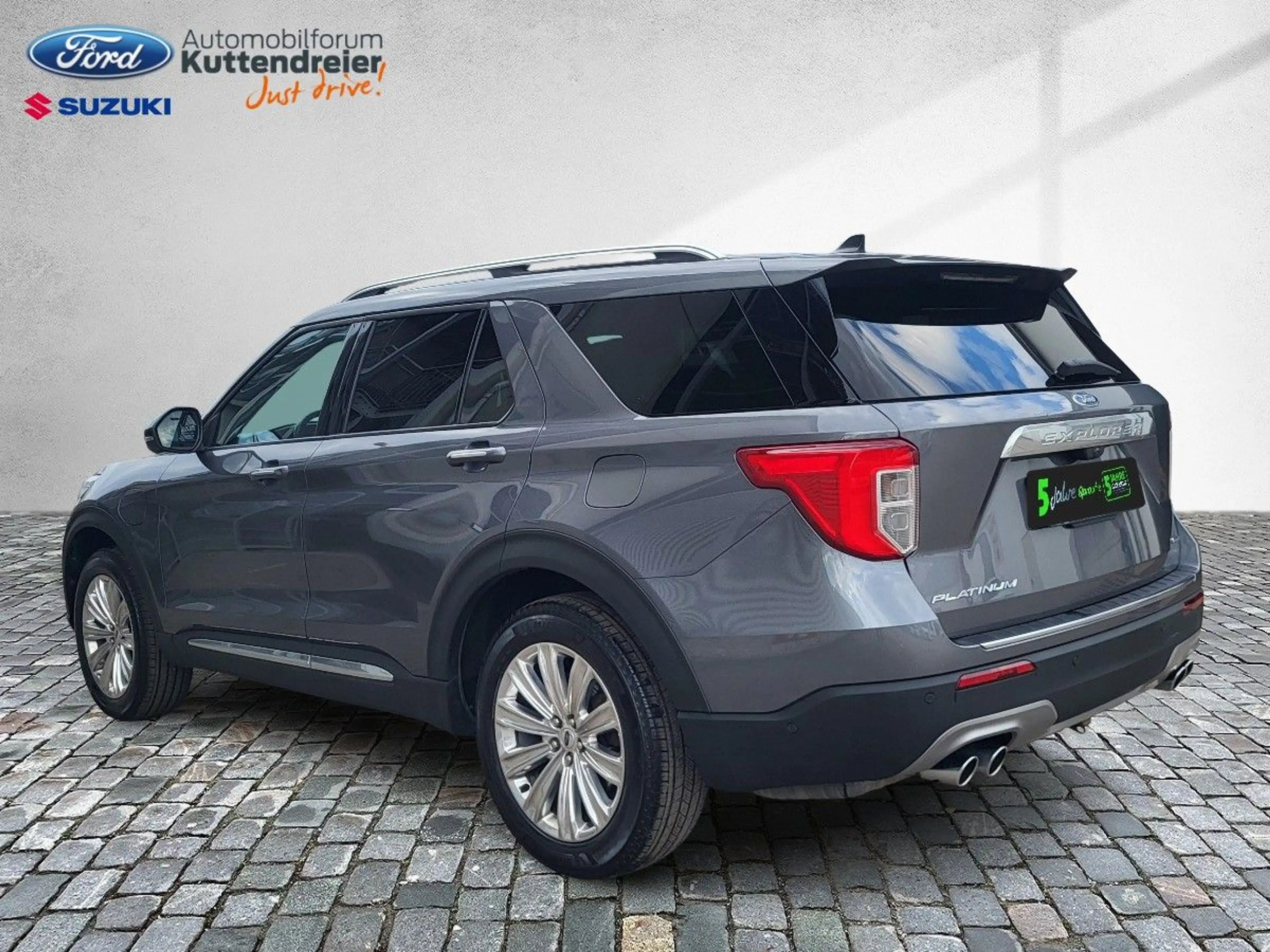 Ford Explorer Platinum 7-Sitze Navi Kam. Glasdach AHK — photo 14