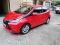 Toyota Aygo Aygo 5p 1.0 x-cool m-mt Rood - thumbnail 2