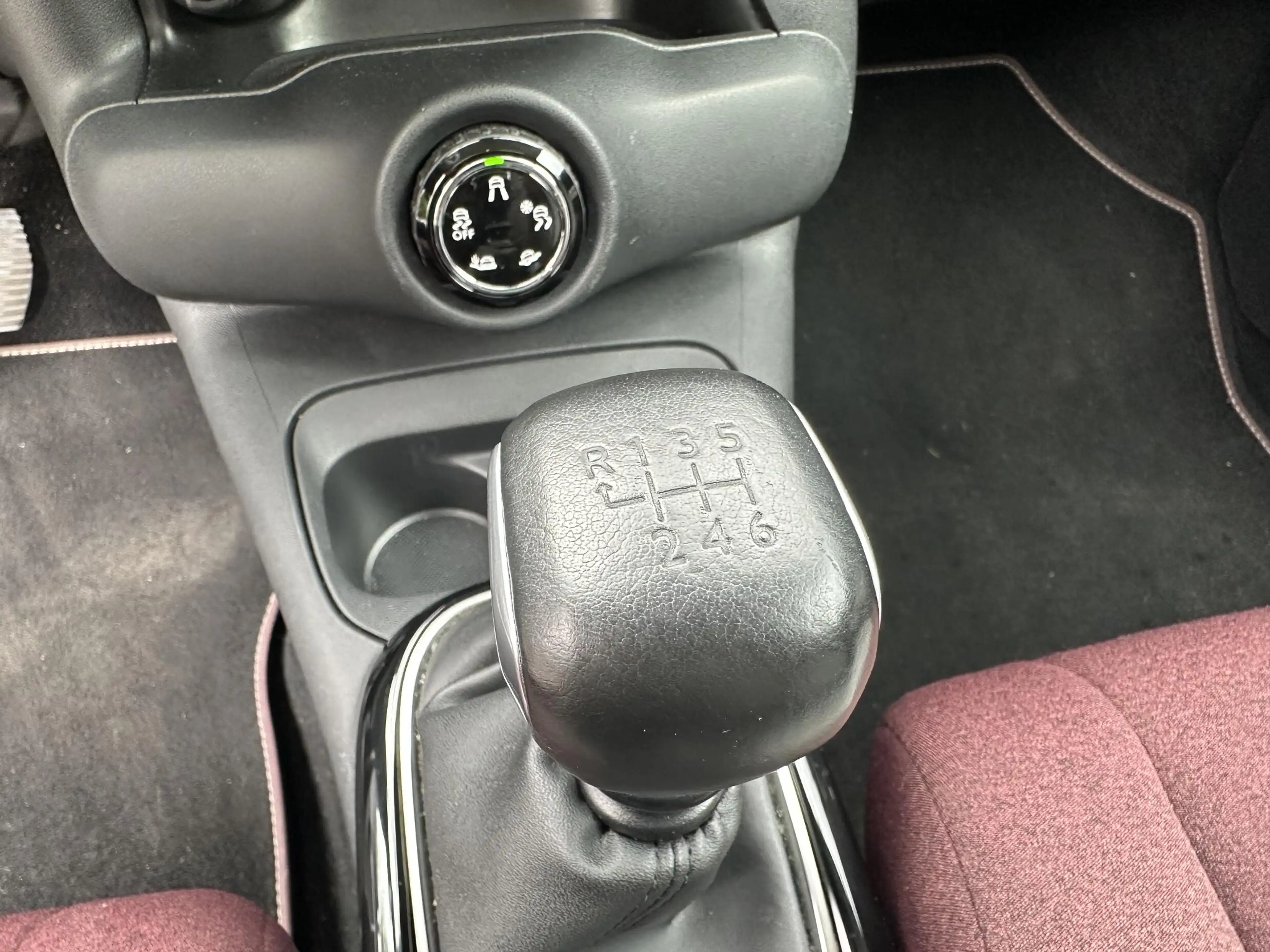 Citroen C4 Cactus 1.2 PureTech 130PK Shine Panorama|Navi|Camera|Rijs — photo 21