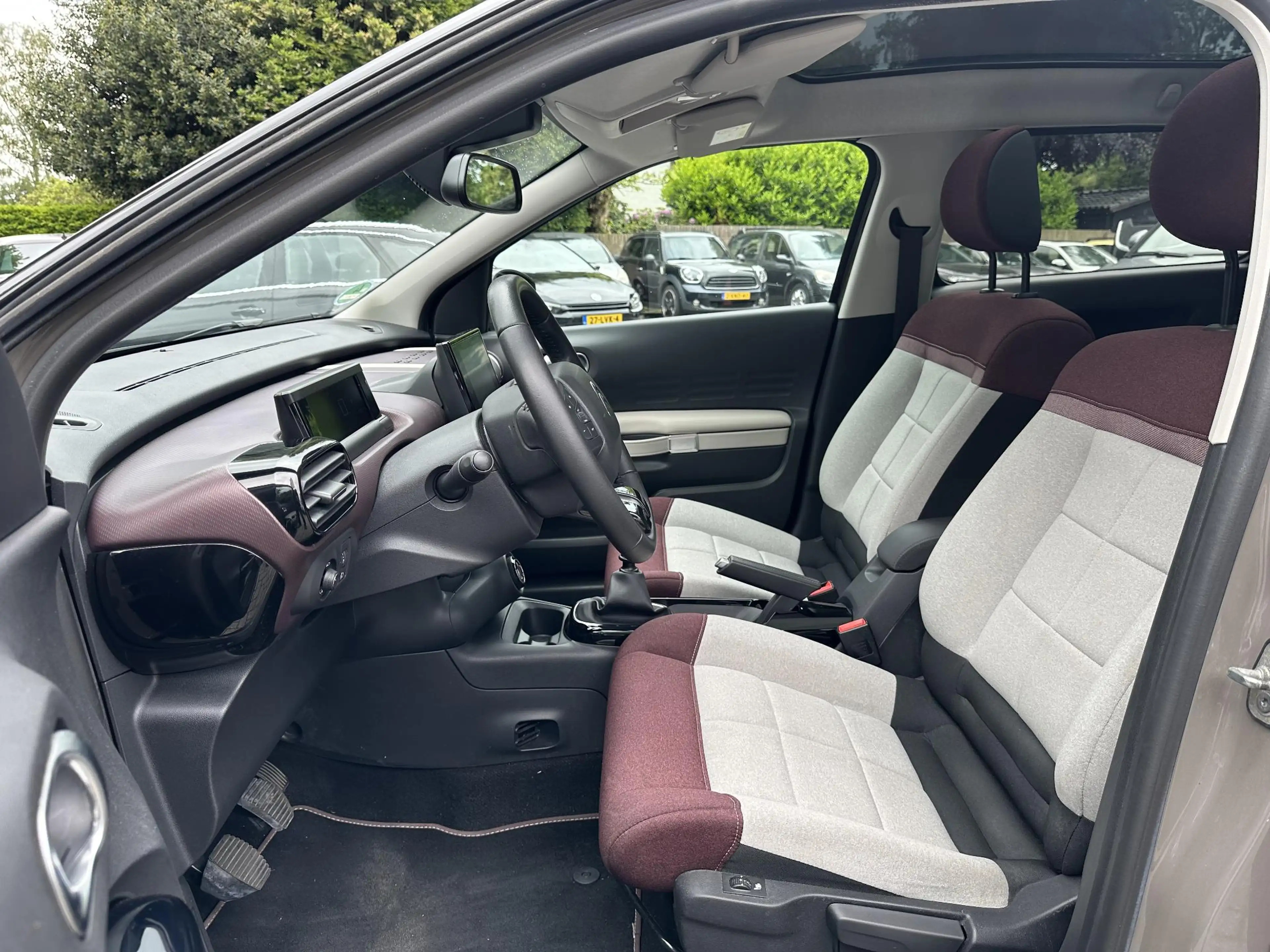 Citroen C4 Cactus 1.2 PureTech 130PK Shine Panorama|Navi|Camera|Rijs — photo 16