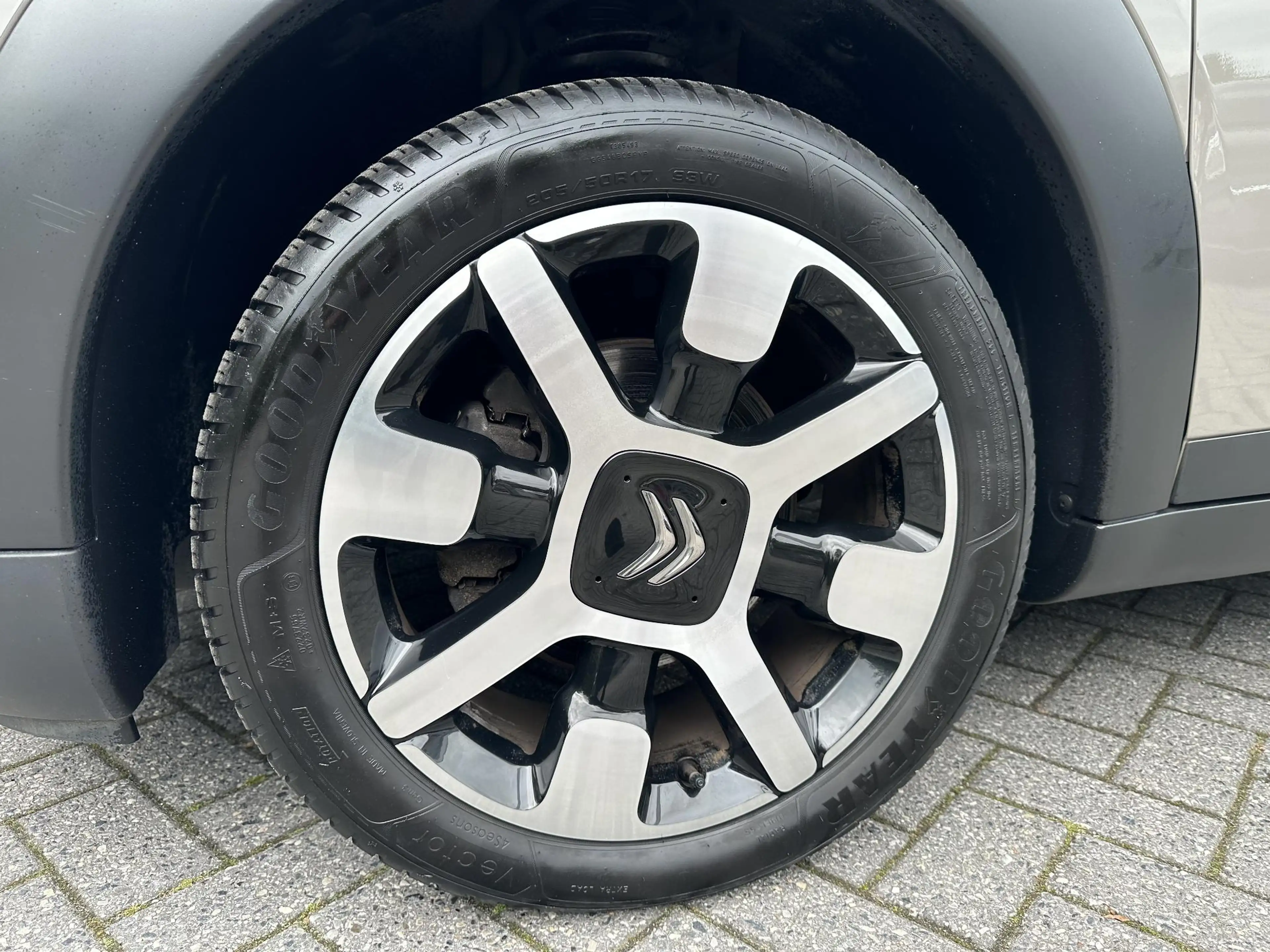 Citroen C4 Cactus 1.2 PureTech 130PK Shine Panorama|Navi|Camera|Rijs — photo 9