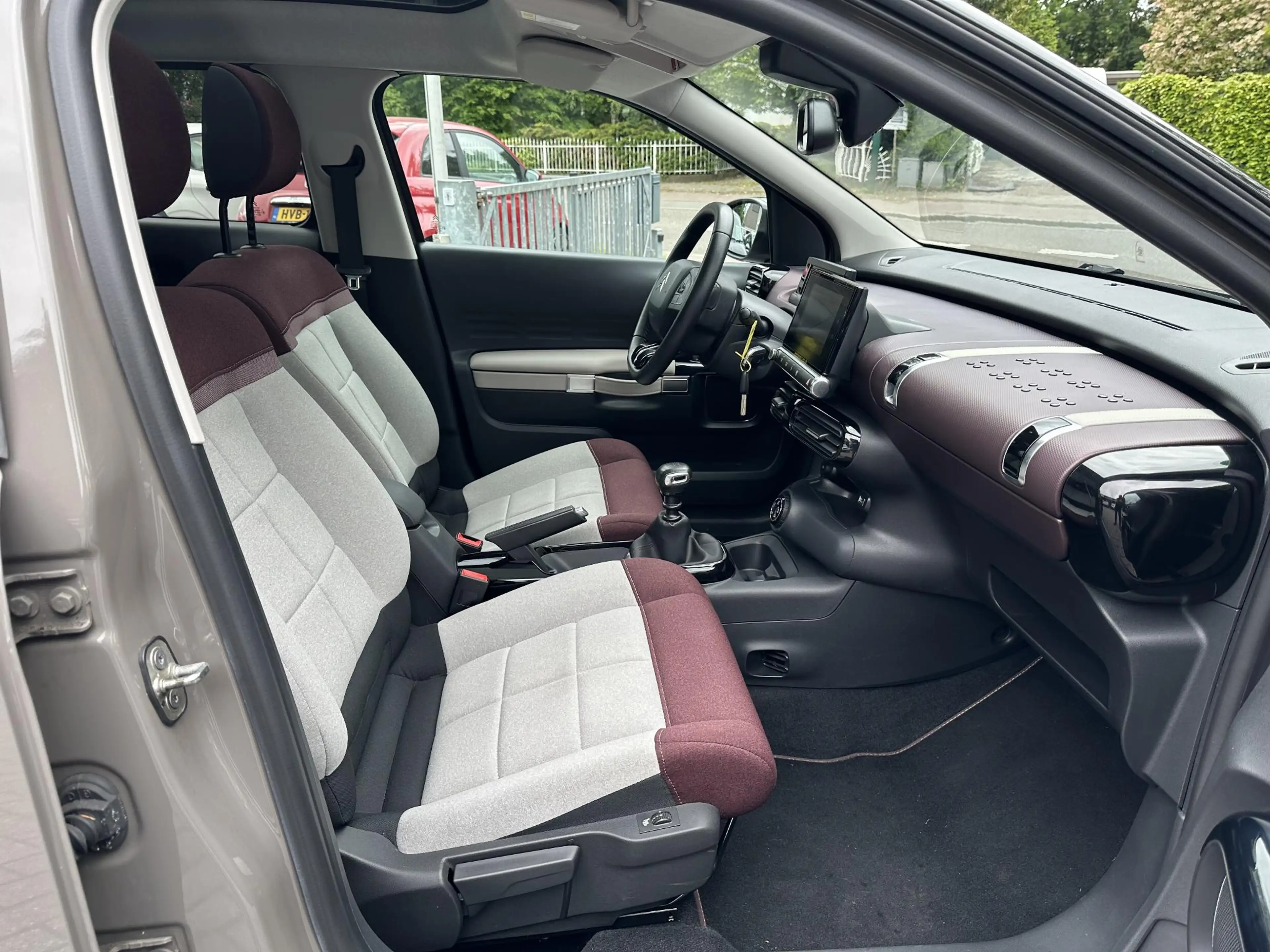 Citroen C4 Cactus 1.2 PureTech 130PK Shine Panorama|Navi|Camera|Rijs — photo 13