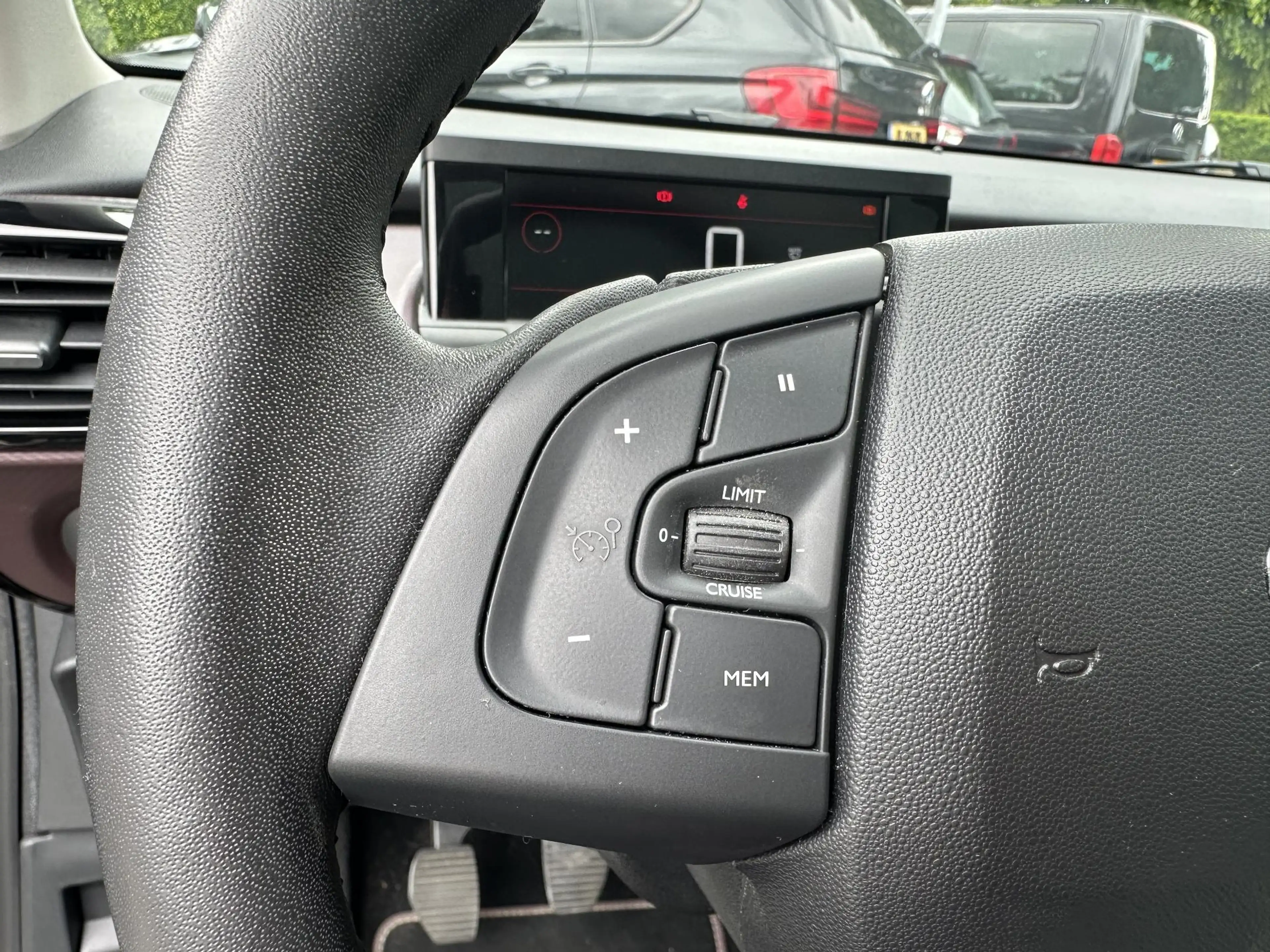 Citroen C4 Cactus 1.2 PureTech 130PK Shine Panorama|Navi|Camera|Rijs — photo 22