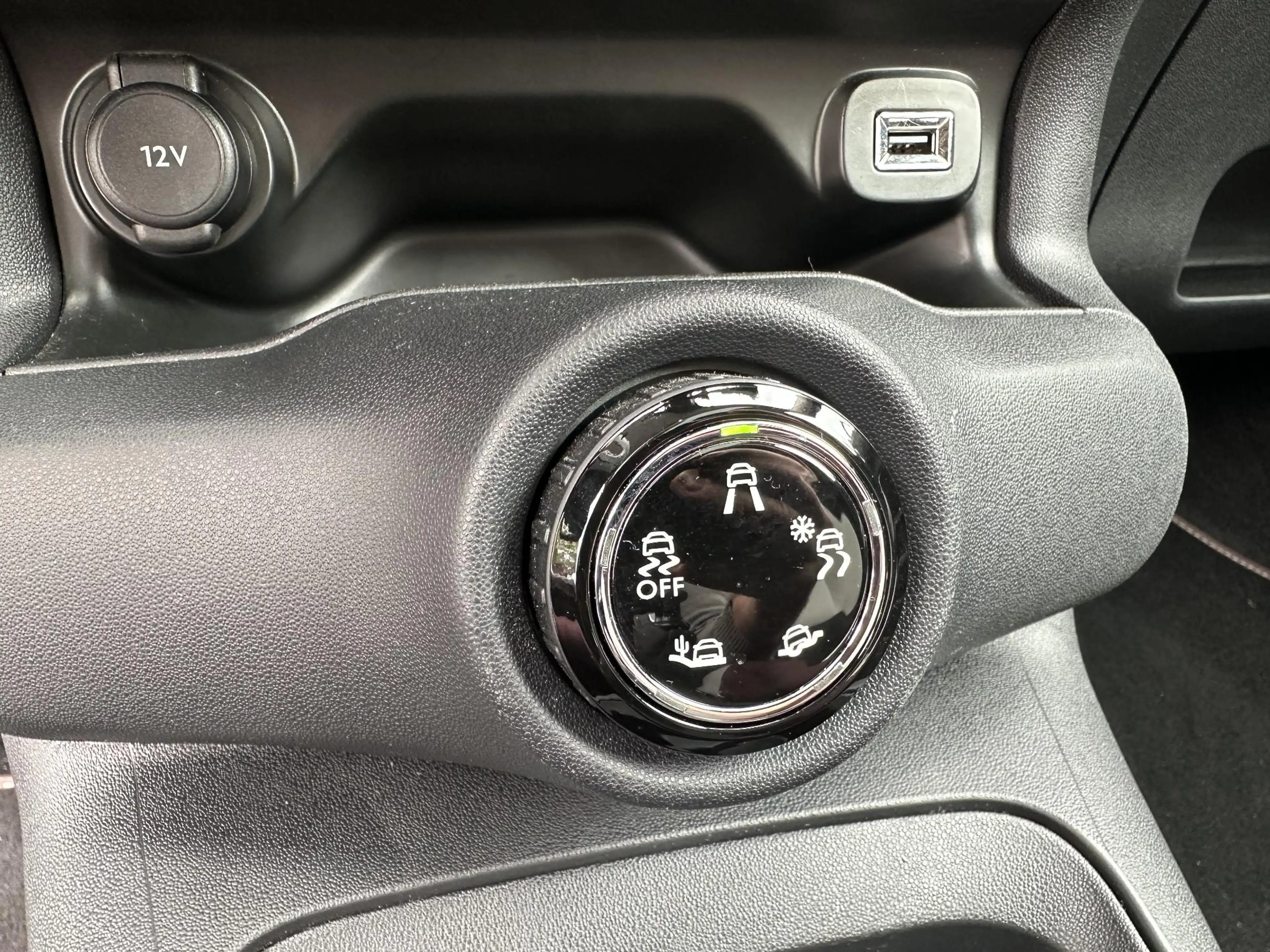 Citroen C4 Cactus 1.2 PureTech 130PK Shine Panorama|Navi|Camera|Rijs — photo 20