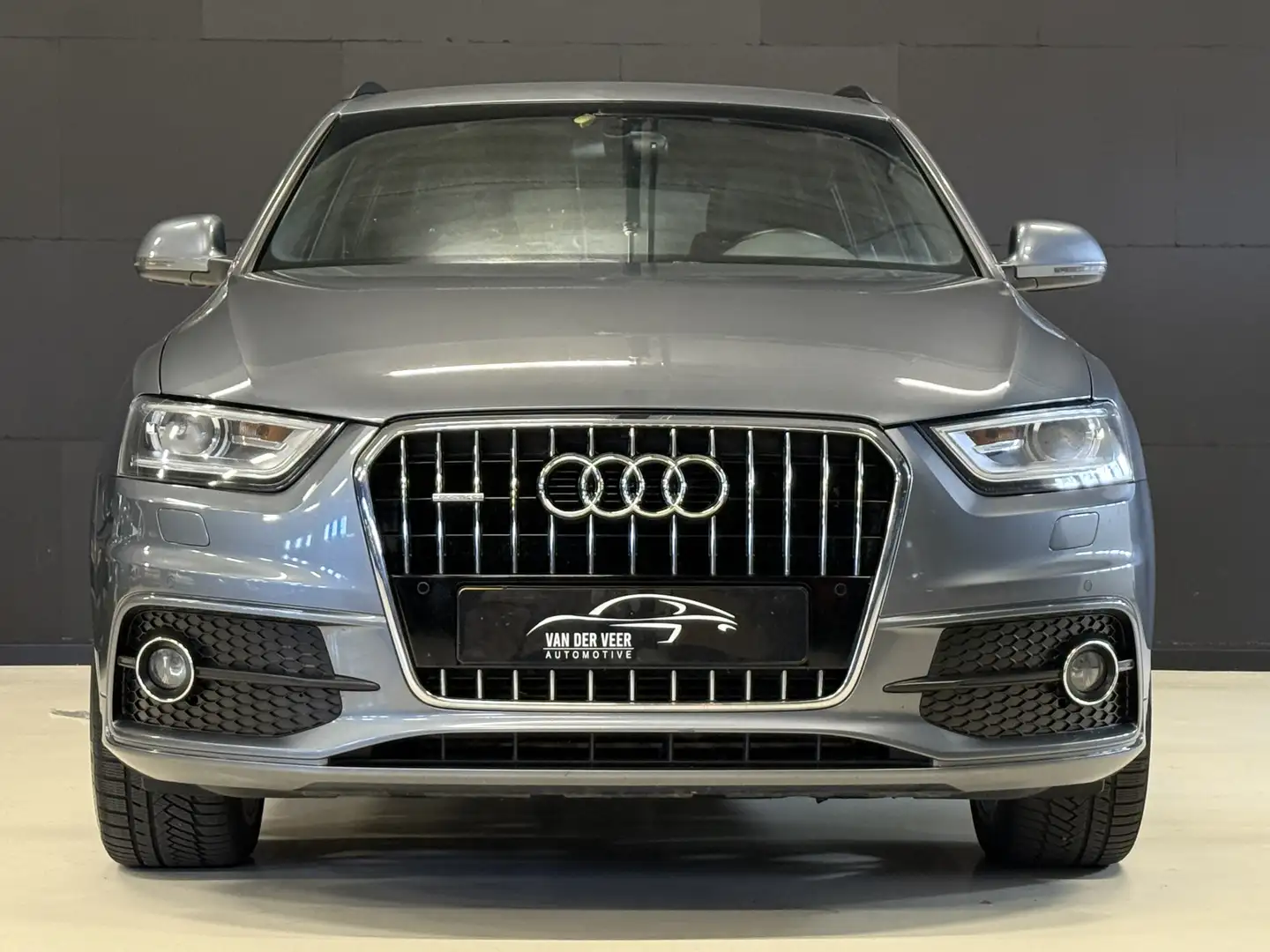 Audi Q3 2.0 TFSI quattro S Edition | 2x S-line | Wegklapba Grijs - 2